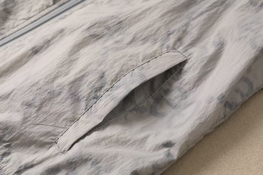 【 古驰 】春季简约。夹克 风衣🌹贵族高级别要求订单 高标准定制　上身非常有型 🍃经典百搭 客供五金 每