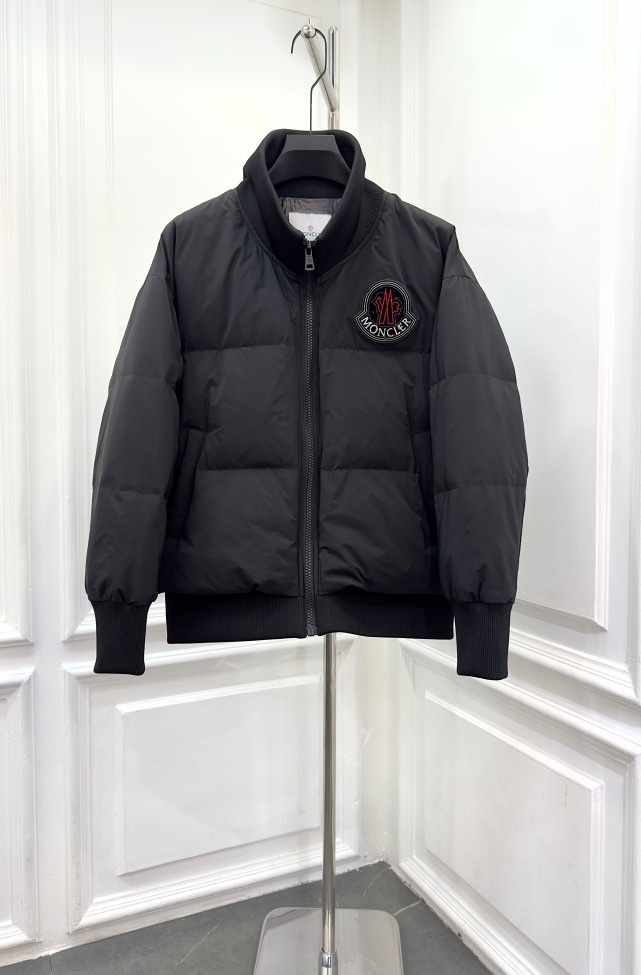 Moncler Mode
 Kleding Bontmantel Wit Witte eend naar beneden Herfst/winter collectie L599050