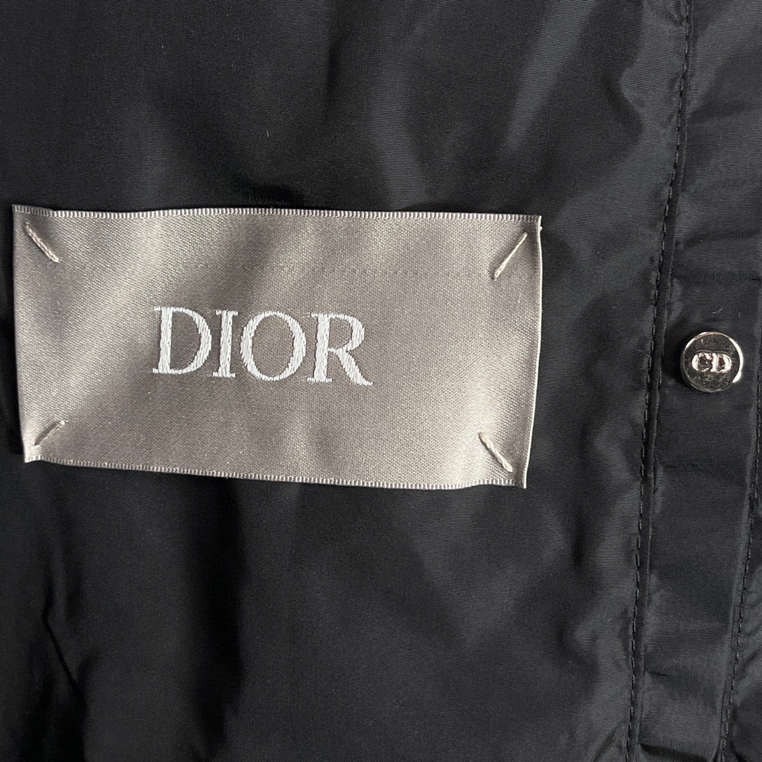 Dior2024ss新款迪奥立领夹克羽绒服爆款现货！选用上乘的面料表现出耀眼始终保持高级华丽的设计路线做