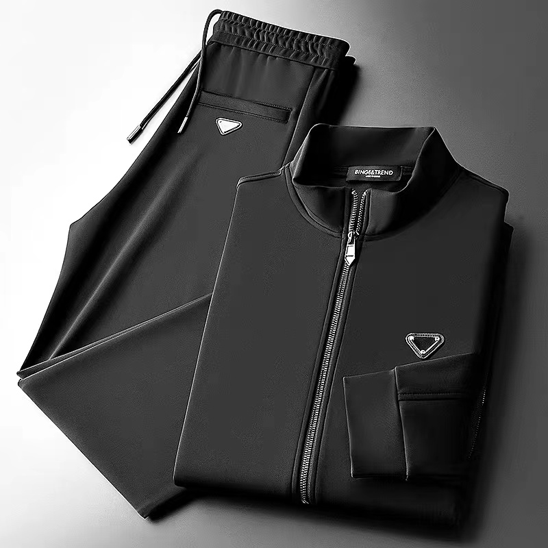 NO:133263,【 普拉达】爆款a 高端 ！  Aristocratic suit [Rose][Rose] The original single-quality exclusive high-quality major brand suits are all top European and American styles and fabrics handmade, and the works of the world's top designers, with international fashion brands, reflecting elegance, personality, fashion [Strong][Strong][Strong][Strong][Strong][Strong]. Our company does not attract customers at low prices, but starts with quality, taste, connotation and some top design elements. 175 143 catties. You can wear 200 catties with XL. Standard size L-5XL. One size smaller, prada, alexander wang19860909【 普拉达】爆款a 高端 ！贵族套装 [玫瑰][玫瑰]原单品质独家首选高品质各大品牌套装,全是欧美顶级爆款花色及面料手工,世界顶尖设计师作品,具备国际时尚大牌元素,体现高雅、个性、时尚[强][强][强].本公司不是以低价格吸引客户,是以品质、品味、内涵以及一些顶级设计元素为起点.175 143斤 穿XL 可以穿200斤.标准尺码 L-5XL.偏小一码,,prada,alexander wang,Men's clothing