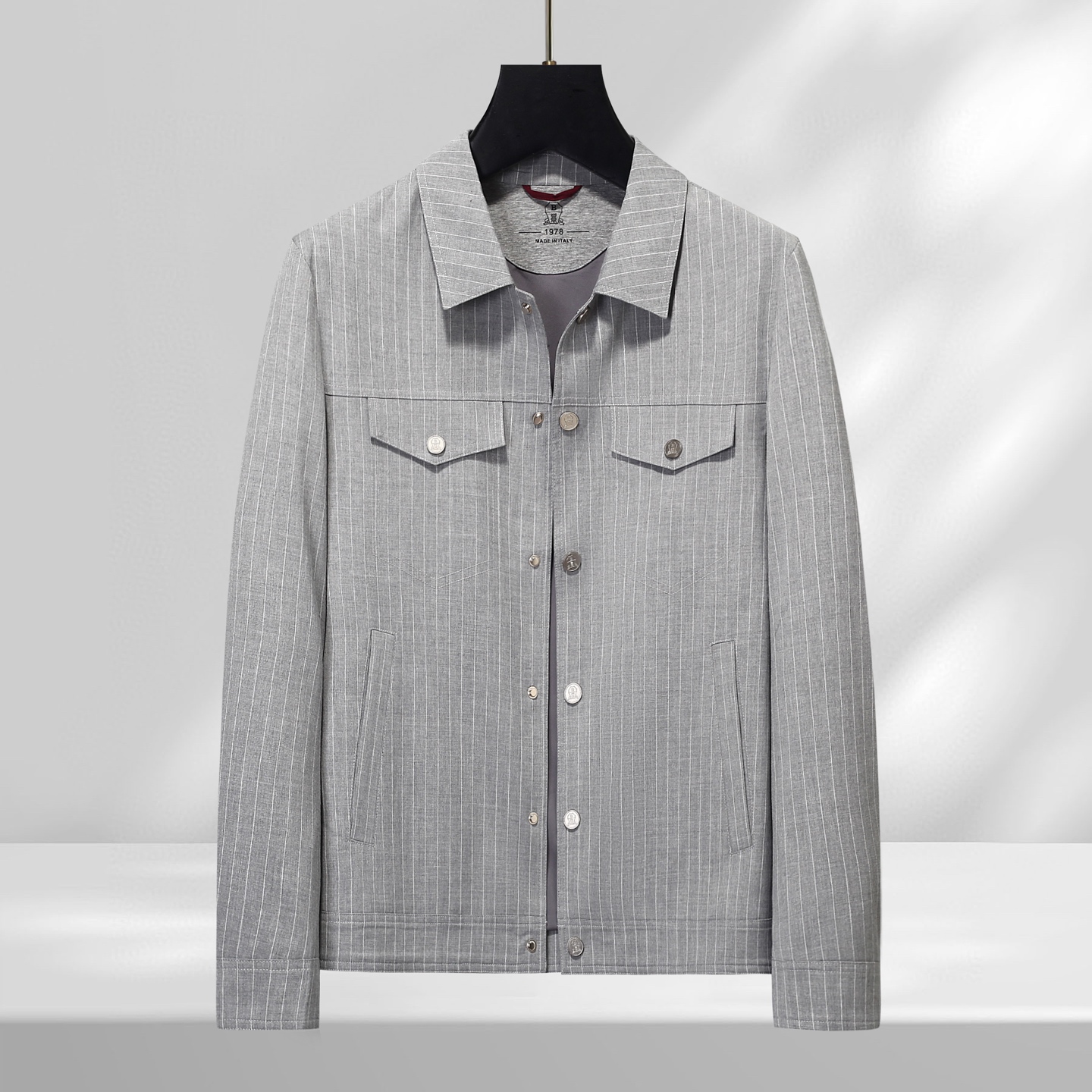 NO:128800,【Bruti】Simple spring. Jackets and windbreakers are high-level orders. High-standard customization. The upper body is very stylish. Classic and versatile. Customer-supplied hardware. Each has a unique logo. Any fashion can be matched in winter. Real top-level order. The style is also very good. Slim fit. Highly recommended. 140 catties. Wear about 190 catties. Wear height and weight. It is recommended to report the height and weight. M-3XL.,, jackets & coats, alexander wang.19860909【 布鲁提】春季简约.夹克 风衣贵族高级别要求订单 高标准定制　上身非常有型 经典百搭 客供五金 每颗都有独特logo 冬季任何时装都可以搭配　真正的顶级订单 版型上也是非常的好 修身版型 强烈推荐. 140斤穿L 最大穿190斤左右 .建 议报身高体重配码 .M-3XL.,,jackets & coats,alexander wang,Men's clothing