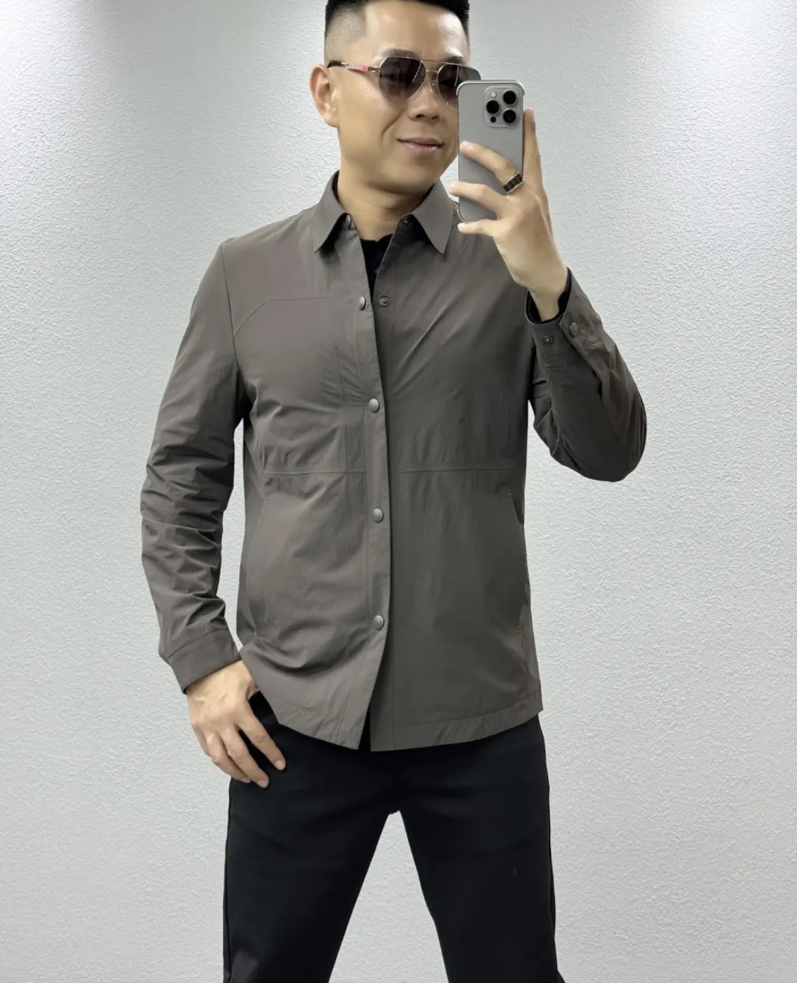 NO:125724,【Armani】Simple spring. Jackets and windbreakers are high-level orders. High-standard customization. The upper body is very stylish. Classic and versatile. Customer-supplied hardware. Each has a unique logo. Any fashion can be matched in winter. Real top order. The style is also very good. Slim fit. Highly recommended. 175 140 catties. Wearing L. Maximum wear about 190 catties. It is recommended to report height and weight. M-3XL.,,armani, jackets & coats,alexander wang19860909【 阿玛尼】春季简约.夹克 风衣贵族高级别要求订单 高标准定制　上身非常有型 经典百搭 客供五金 每颗都有独特logo 冬季任何时装都可以搭配　真正的顶级订单 版型上也是非常的好 修身版型 强烈推荐.175 140斤穿L 最大穿190斤左右 .建 议报身高体重配码 .M-3XL.,,armani,jackets & coats,alexander wang,Men's clothing