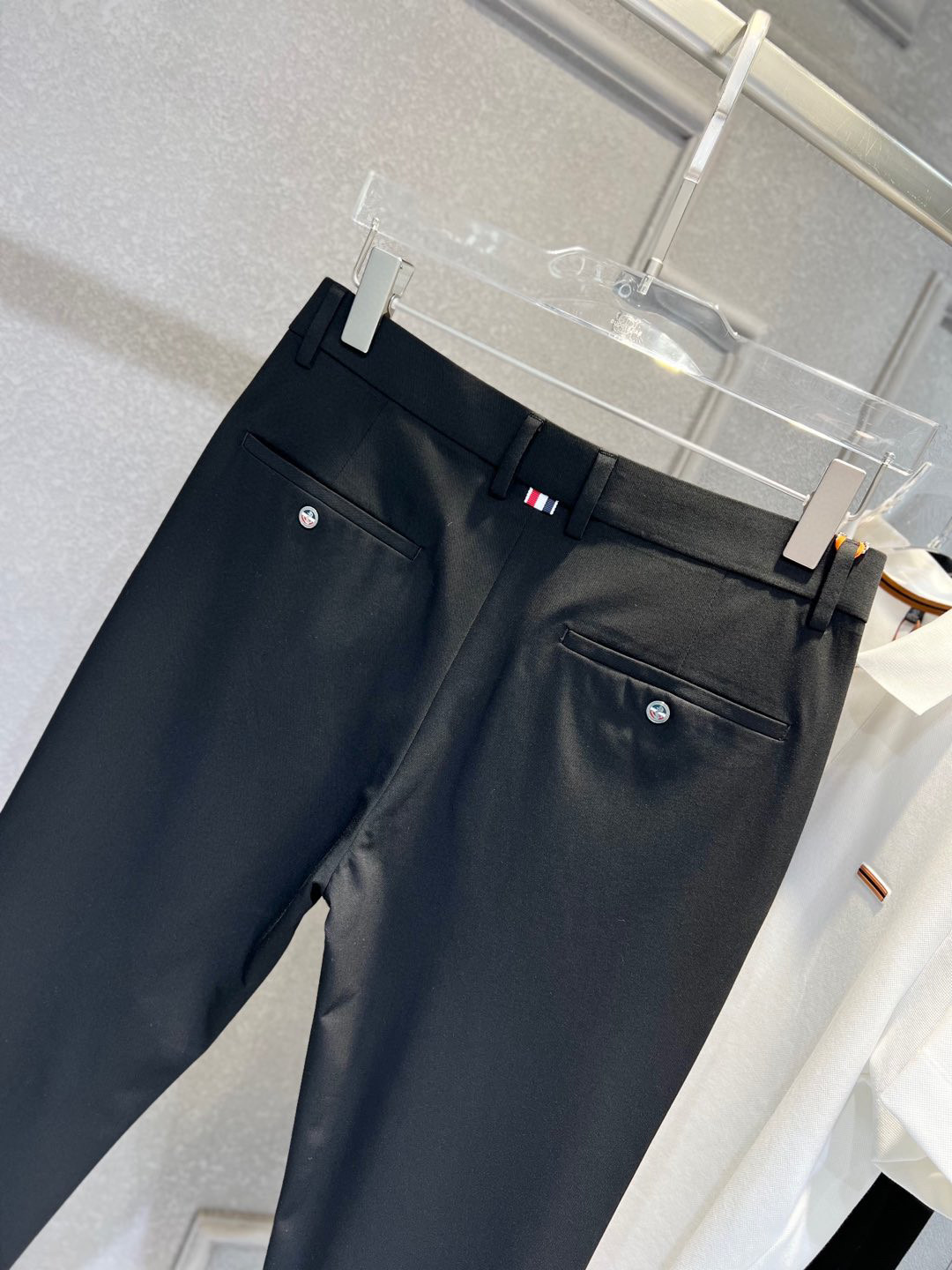 【 TB 】简约时尚 春夏休闲裤👖身穿着非常舒适 低调不失奢华 穿出去非常有档次,裤型款式和裁剪亦无需多