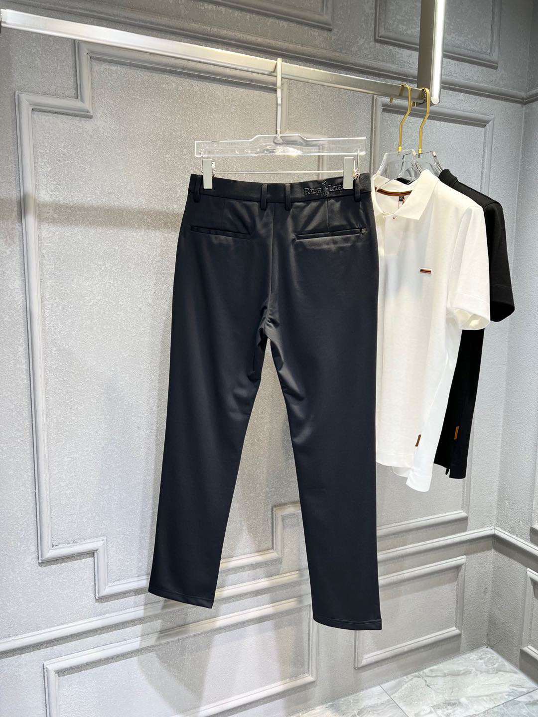 【 Polo 】简约时尚 春夏休闲裤👖身穿着非常舒适 低调不失奢华 穿出去非常有档次,裤型款式和裁剪亦无