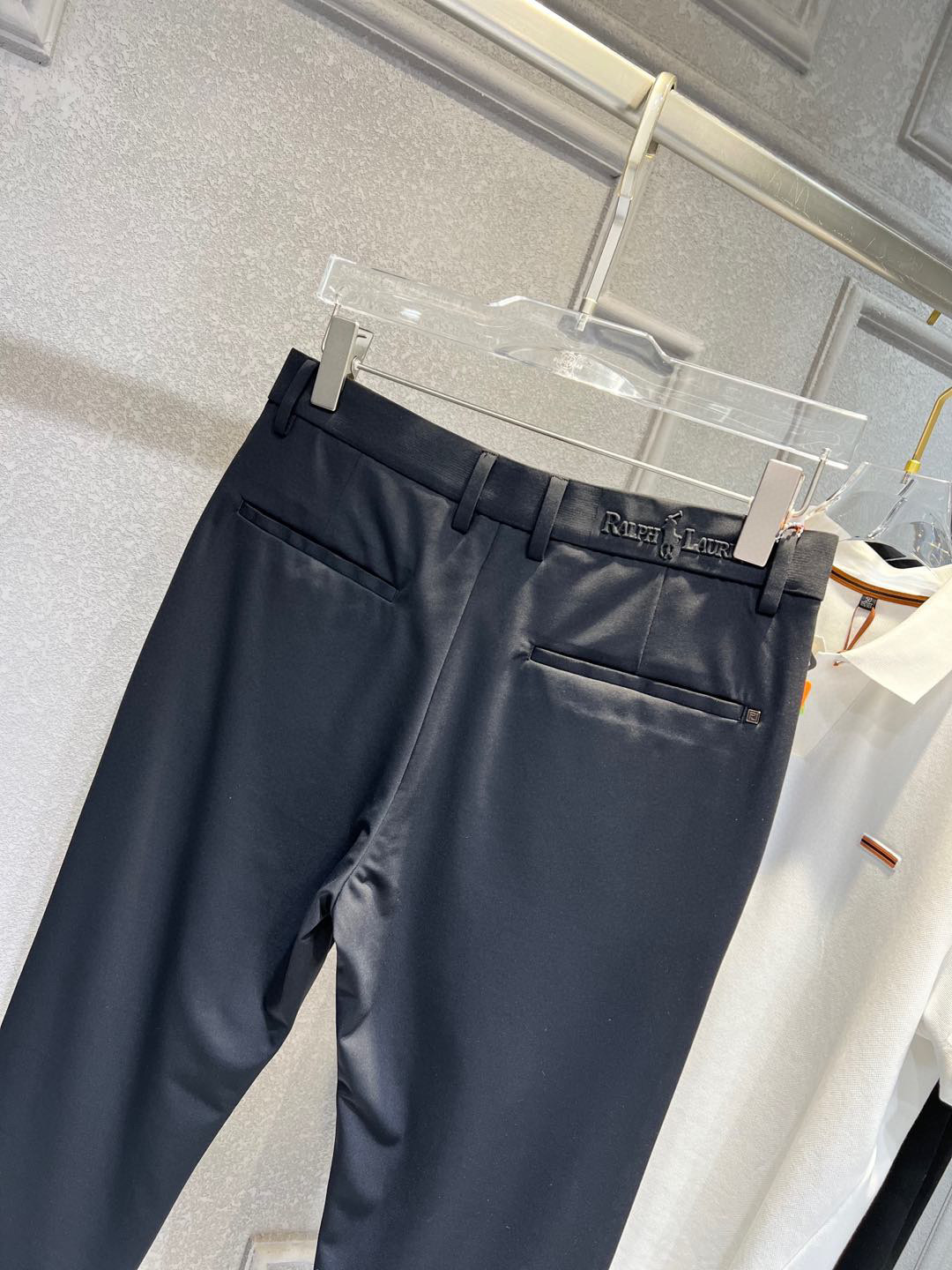 【 Polo 】简约时尚 春夏休闲裤👖身穿着非常舒适 低调不失奢华 穿出去非常有档次,裤型款式和裁剪亦无