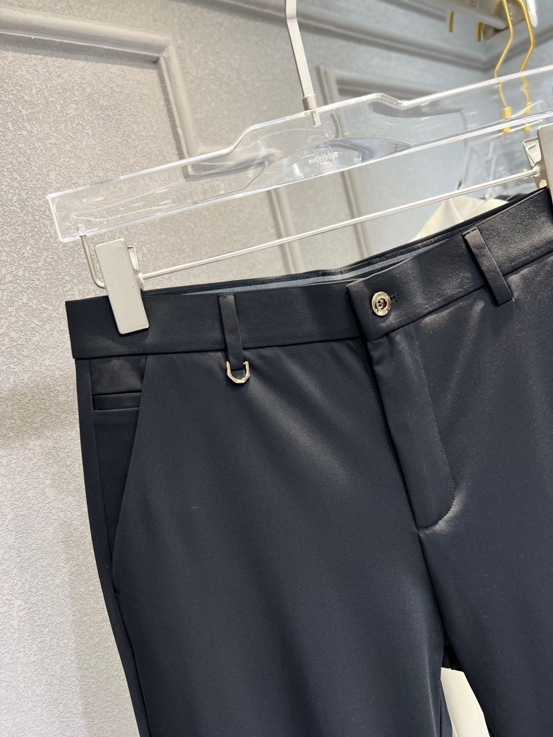 【 Polo 】简约时尚 春夏休闲裤👖身穿着非常舒适 低调不失奢华 穿出去非常有档次,裤型款式和裁剪亦无