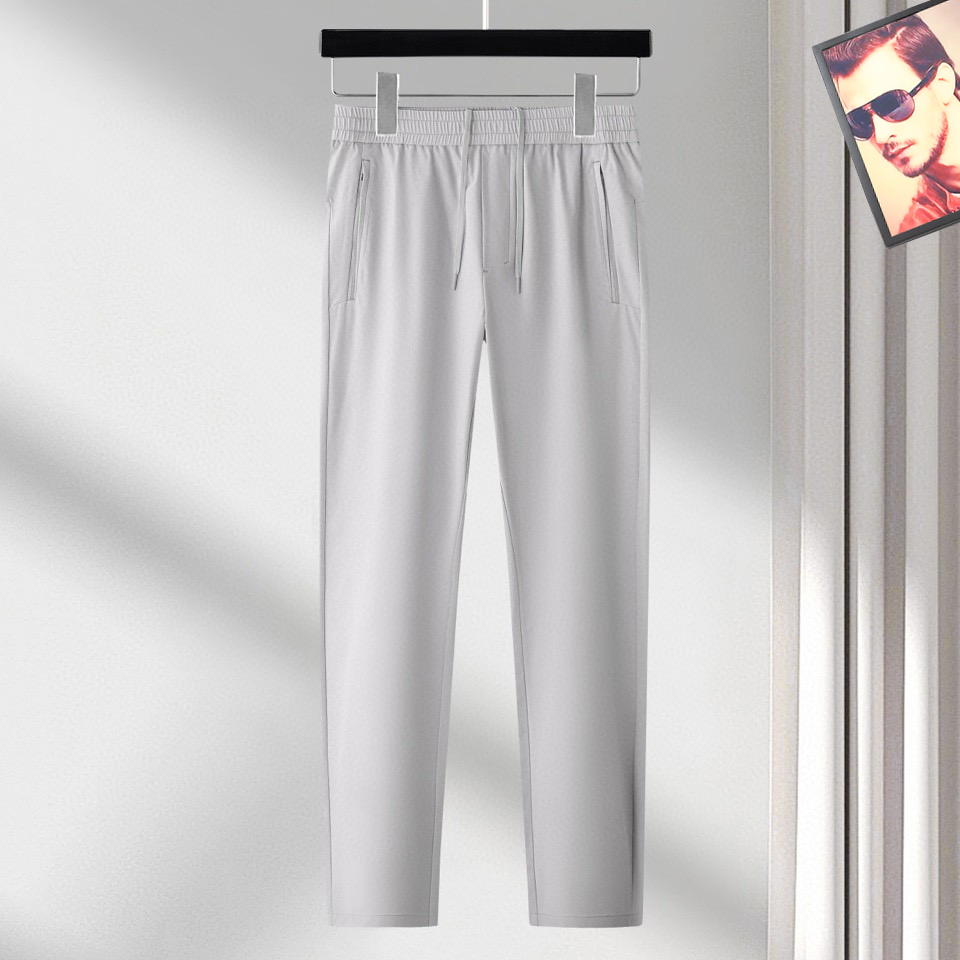 【 阿玛尼 】简约时尚 春夏休闲裤👖身穿着非常舒适 低调不失奢华 穿出去非常有档次,裤型款式和裁剪亦无需