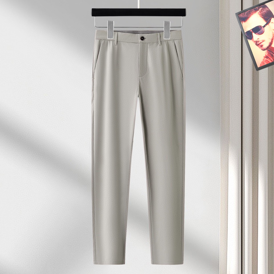 【 LV 】简约时尚 春夏休闲裤👖身穿着非常舒适 低调不失奢华 穿出去非常有档次,裤型款式和裁剪亦无需多