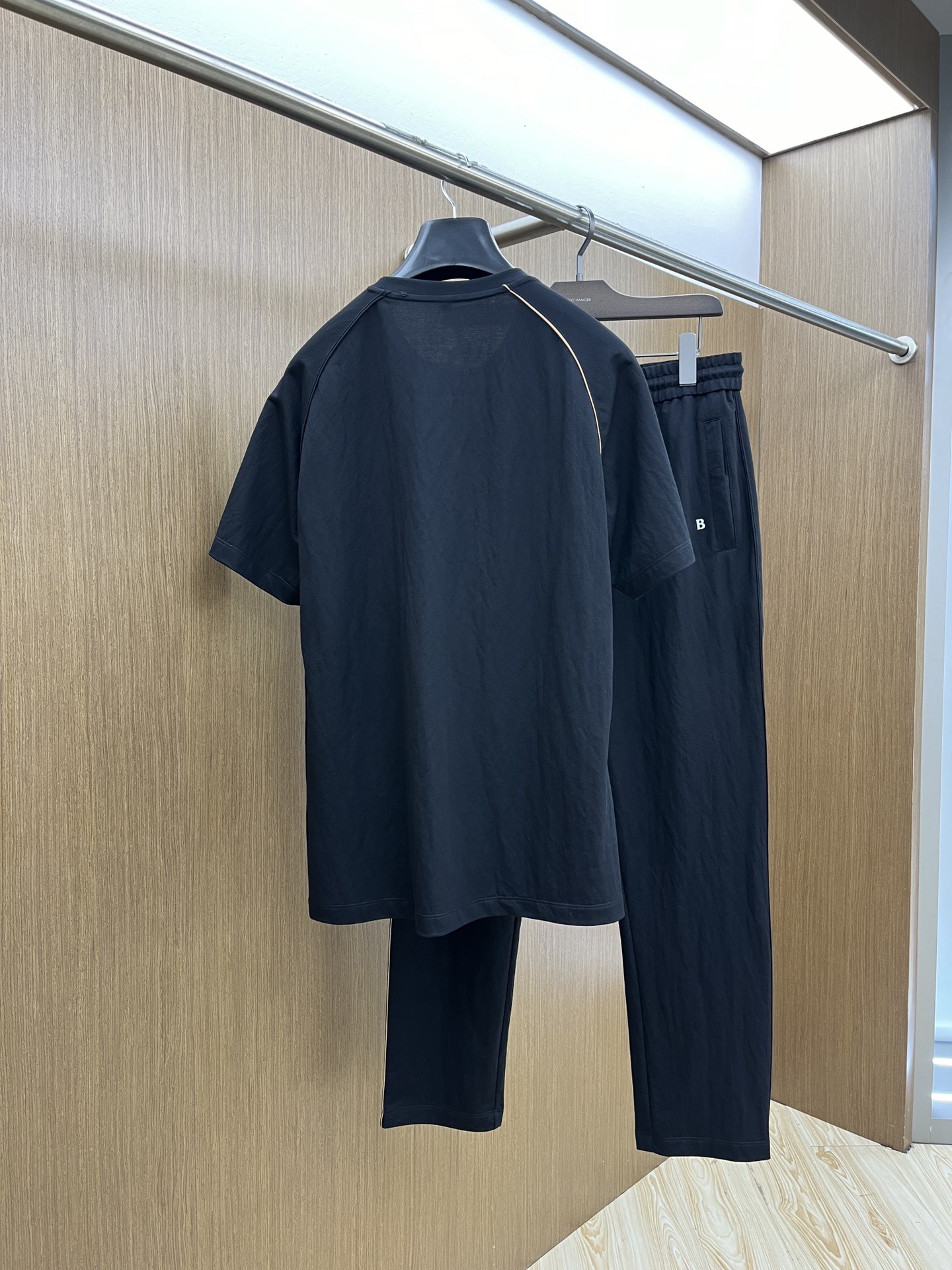 【 巴宝莉 】爆款a 高端 ！贵族套装 玫瑰玫瑰原单品质独家首选高品质各大品牌套装，全是欧美顶级爆款花色