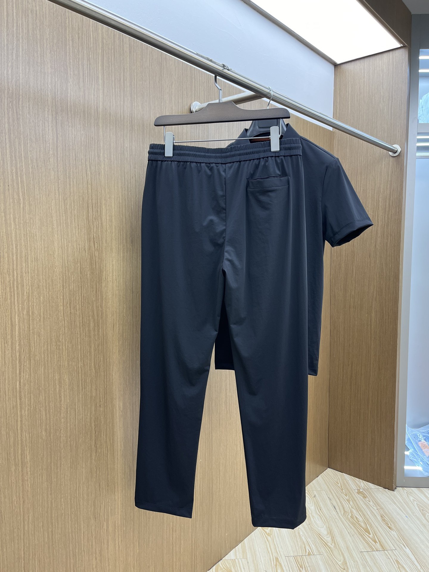 【 爱马仕 】爆款a 高端 ！贵族套装 玫瑰玫瑰原单品质独家首选高品质各大品牌套装，全是欧美顶级爆款花色