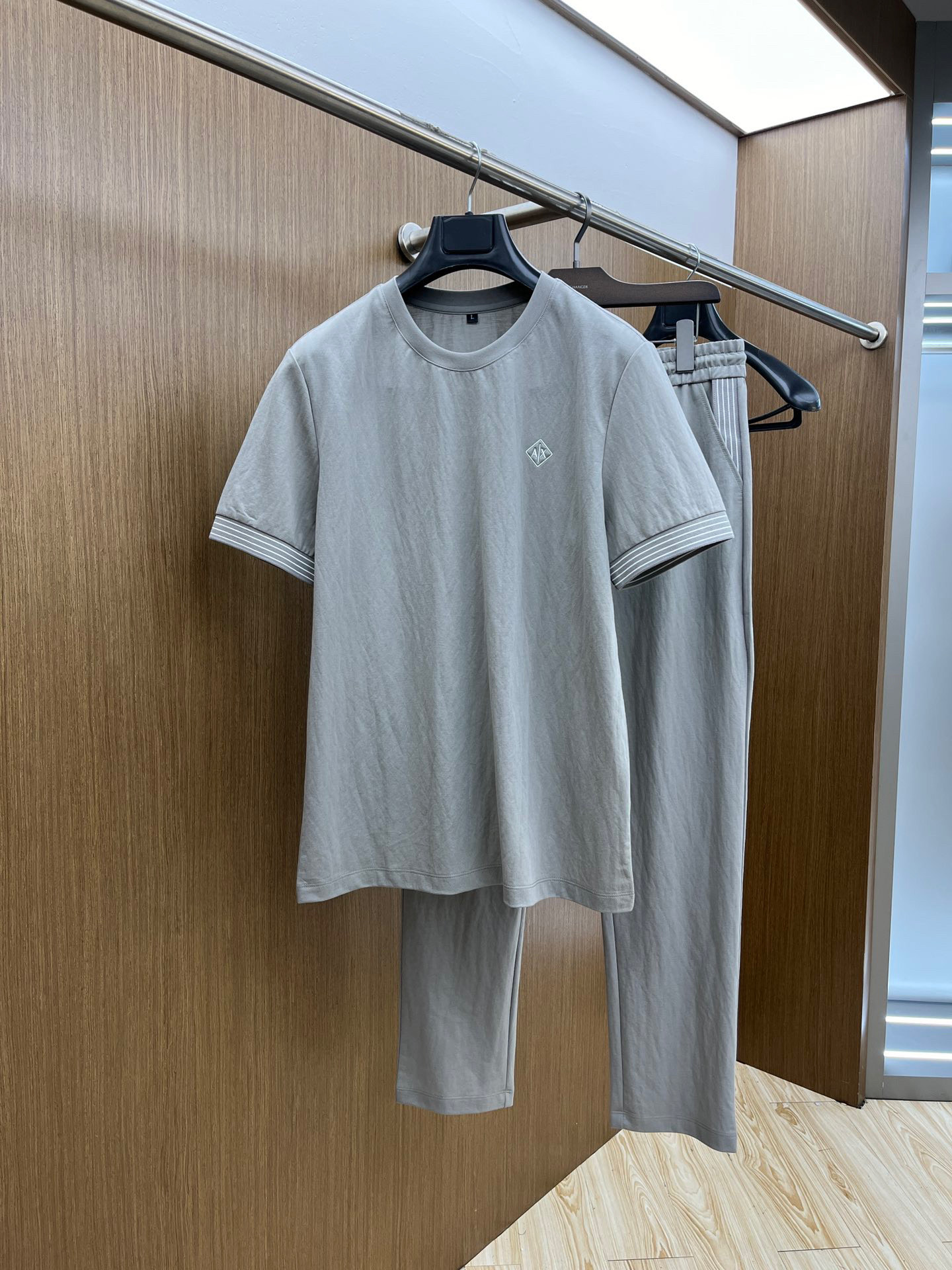 【 阿玛尼 】爆款a 高端 ！贵族套装 玫瑰玫瑰原单品质独家首选高品质各大品牌套装，全是欧美顶级爆款花色