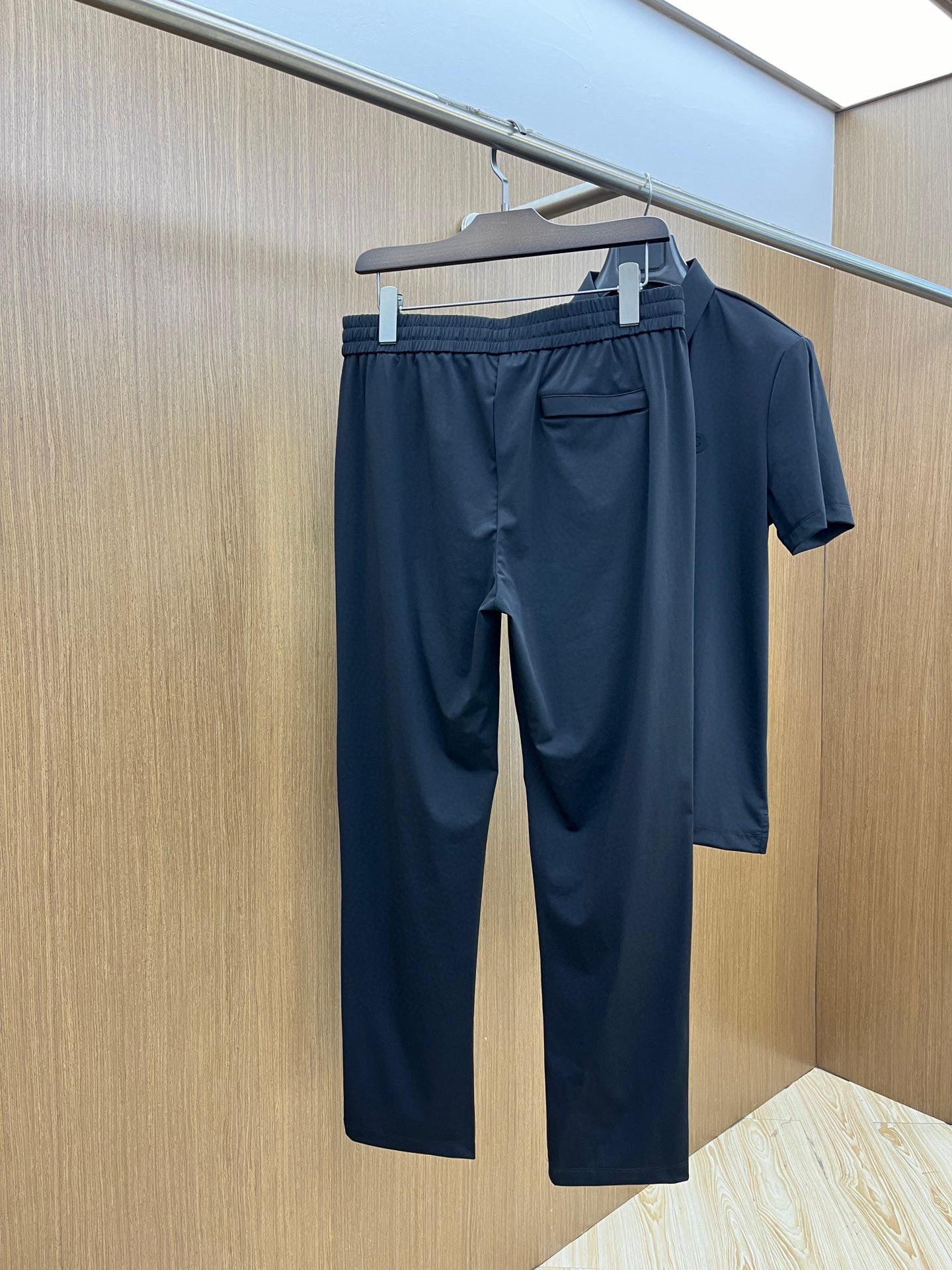【 巴宝莉 】爆款a 高端 ！贵族套装 玫瑰玫瑰原单品质独家首选高品质各大品牌套装，全是欧美顶级爆款花色