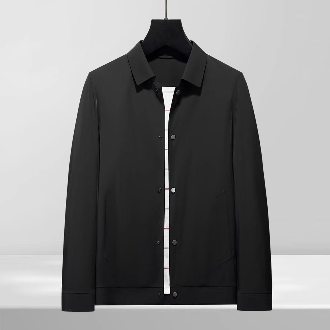 NO:135886,【Burberry】Simple spring. Jackets and windbreakers are high-level orders. High-standard customization. The upper body is very stylish. Classic and versatile. Customer-supplied hardware. Each has a unique logo. Any fashion can be matched in winter. Real top-level order. The style is also very good. Slim fit. Highly recommended. 140 catties. Wearing for L. The maximum wear is about 190 catties. It is recommended to report height and weight. M-3XL., burberry, jackets & coats, alexander wang19860909【 巴宝莉】春季简约.夹克 风衣贵族高级别要求订单 高标准定制　上身非常有型 经典百搭 客供五金 每颗都有独特logo 冬季任何时装都可以搭配　真正的顶级订单 版型上也是非常的好 修身版型 强烈推荐. 140斤穿L 最大穿190斤左右 .建 议报身高体重配码 .M-3XL.,,burberry,jackets & coats,alexander wang,Men's clothing