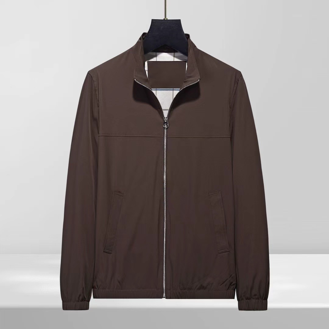 NO:135892,【LP】Spring simple. Jackets and windbreakers are high-level orders. High-standard customization. The upper body is very stylish. Classic and versatile. Customer-supplied hardware. Each has a unique logo. Any fashion can be matched in winter. Real top-level order. The style is also very good. Slim fit. Highly recommended. 140 catties. Wearing for L. The maximum wear is about 190 catties. It is recommended to report height and weight. M-3XL.,,loro piana, jackets & coats,alexander wang.19860909【 LP】春季简约.夹克 风衣贵族高级别要求订单 高标准定制　上身非常有型 经典百搭 客供五金 每颗都有独特logo 冬季任何时装都可以搭配　真正的顶级订单 版型上也是非常的好 修身版型 强烈推荐. 140斤穿L 最大穿190斤左右 .建 议报身高体重配码 .M-3XL.,,loro piana,jackets & coats,alexander wang,Men's clothing