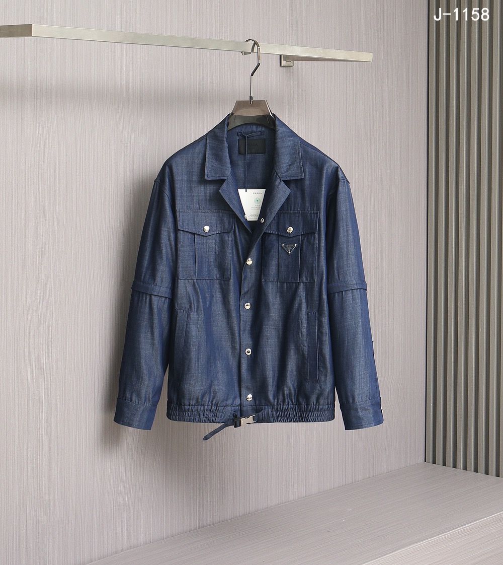 NO:122140,【Prada】Simple spring. Jackets and windbreakers are high-level orders. High-standard customization. The upper body is very stylish. Classic and versatile. Customer-supplied hardware. Each has a unique logo. Any fashion can be matched in winter. Real top-level order. The style is also very good. Slim fit. Highly recommended. 175 140 catties. Wear about 190 catties. Wear height and weight. It is recommended to report the height and weight. M-3XL.,,prada, jackets & coats,alexander wang19860909【 普拉达】春季简约.夹克 风衣贵族高级别要求订单 高标准定制　上身非常有型 经典百搭 客供五金 每颗都有独特logo 冬季任何时装都可以搭配　真正的顶级订单 版型上也是非常的好 修身版型 强烈推荐.175 140斤穿L 最大穿190斤左右 .建 议报身高体重配码 .M-3XL.,,prada,jackets & coats,alexander wang,Men's clothing