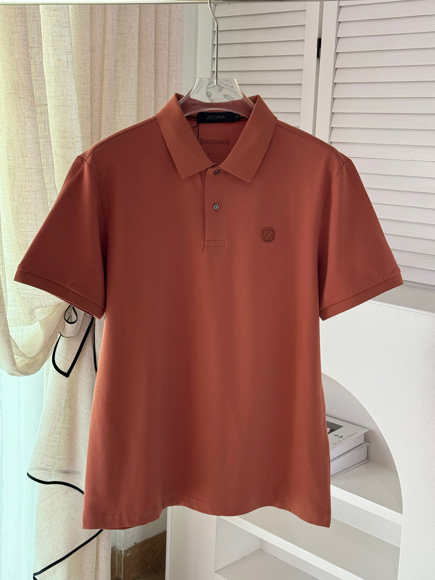 NO:133227,.【Jenia】 Fashionable and simple short-sleeved T-shirt is famous for its simple and delicate design and high-quality details, perfectly cut, and the latest British hanging dot and thread technology after the label is more perfect, the materials are meticulous, suitable for any occasion, excellent feel, comfortable and breathable! It is the choice of men who focus on practicality and quality. The original quality is synchronized by the official website [strong]. The new model is available for sale immediately, and there are large products [handshake] 174 140 catties wearing L size, and you can wear up to 200 catties! M-4XL.,zegna,T-shirt,tees,t-shirt,alexander wang19860909.【 杰尼亚】 时尚简约 短袖T恤 简洁细腻的设计和高质细节而闻名,裁剪完美,后标最新英国吊点线技术,更加完美,用料一丝不苟,适合任何场合, 手感极佳 舒服又透气! 是注重实用和品质的男士的选择.原單品質 官網同步[强].新款上市 即转即卖 有大货[握手] 174 140斤穿L码 最大可以穿200斤！M-4XL.,,zegna,T-shirt,tees，t-shirt,alexander wang,Men's clothing