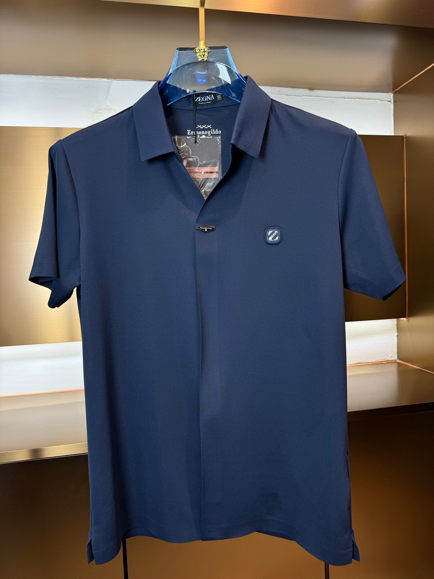 NO:124193,.【Jenia】 Fashionable and simple short-sleeved T-shirt is famous for its simple and delicate design and high-quality details, perfectly cut, and the latest British hanging dot and line technology after the label is more perfect, the materials are meticulous, suitable for any occasion, excellent feel, comfortable and breathable! It is the choice of men who focus on practicality and quality. The original quality is synchronized by the official website [strong]. The new model is available for sale immediately, and there are large products [handshake] 174 140 catties wearing L size, and you can wear up to 200 catties! M-4XL.,zegna,T-shirt,tees,t-shirt,alexander wang19860909.【杰尼亚】 时尚简约 短袖T恤 简洁细腻的设计和高质细节而闻名,裁剪完美,后标最新英国吊点线技术,更加完美,用料一丝不苟,适合任何场合, 手感极佳 舒服又透气! 是注重实用和品质的男士的选择.原單品質 官網同步[强].新款上市 即转即卖 有大货[握手] 174 140斤穿L码 最大可以穿200斤！M-4XL.,,zegna,T-shirt,tees，t-shirt,alexander wang,Men's clothing