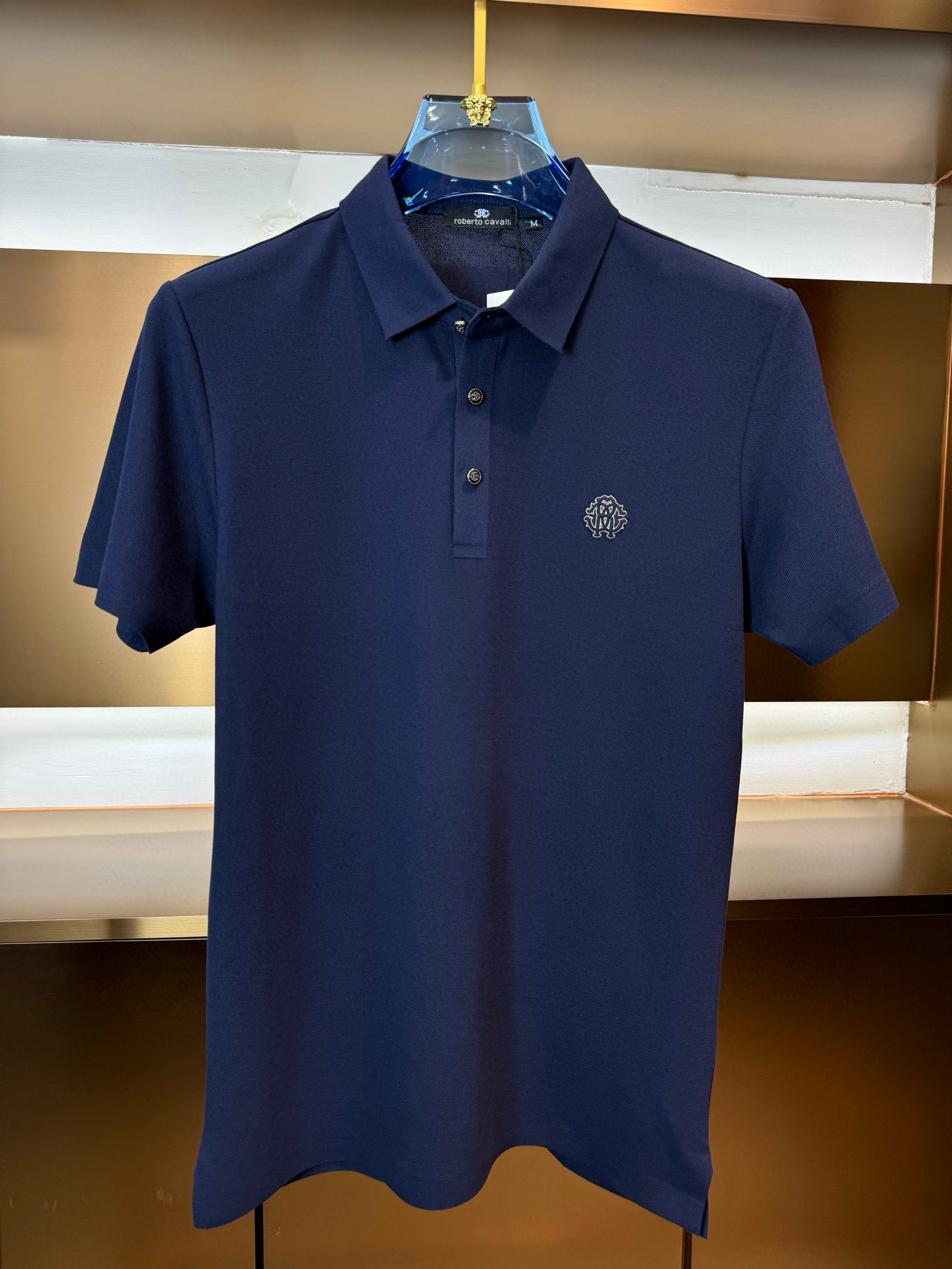 NO:124196,.【Cavalli】 Fashionable and simple short-sleeved T-shirt is famous for its simple and delicate design and high-quality details, perfectly cut, and the latest British hanging dot and line technology after the label is more perfect, the materials are meticulous, suitable for any occasion, excellent feel, comfortable and breathable! It is the choice of men who focus on practicality and quality. The original quality is synchronized by the official website [strong]. The new model is available for sale immediately, and there are large products [handshake] 174 140 catties wearing L size, and you can wear up to 200 catties! M-4XL., T-shirt,tees,t-shirt,alexander wang19860909.【 卡瓦利】 时尚简约 短袖T恤 简洁细腻的设计和高质细节而闻名,裁剪完美,后标最新英国吊点线技术,更加完美,用料一丝不苟,适合任何场合, 手感极佳 舒服又透气! 是注重实用和品质的男士的选择.原單品質 官網同步[强].新款上市 即转即卖 有大货[握手] 174 140斤穿L码 最大可以穿200斤！M-4XL.,,T-shirt,tees，t-shirt,alexander wang,Men's clothing