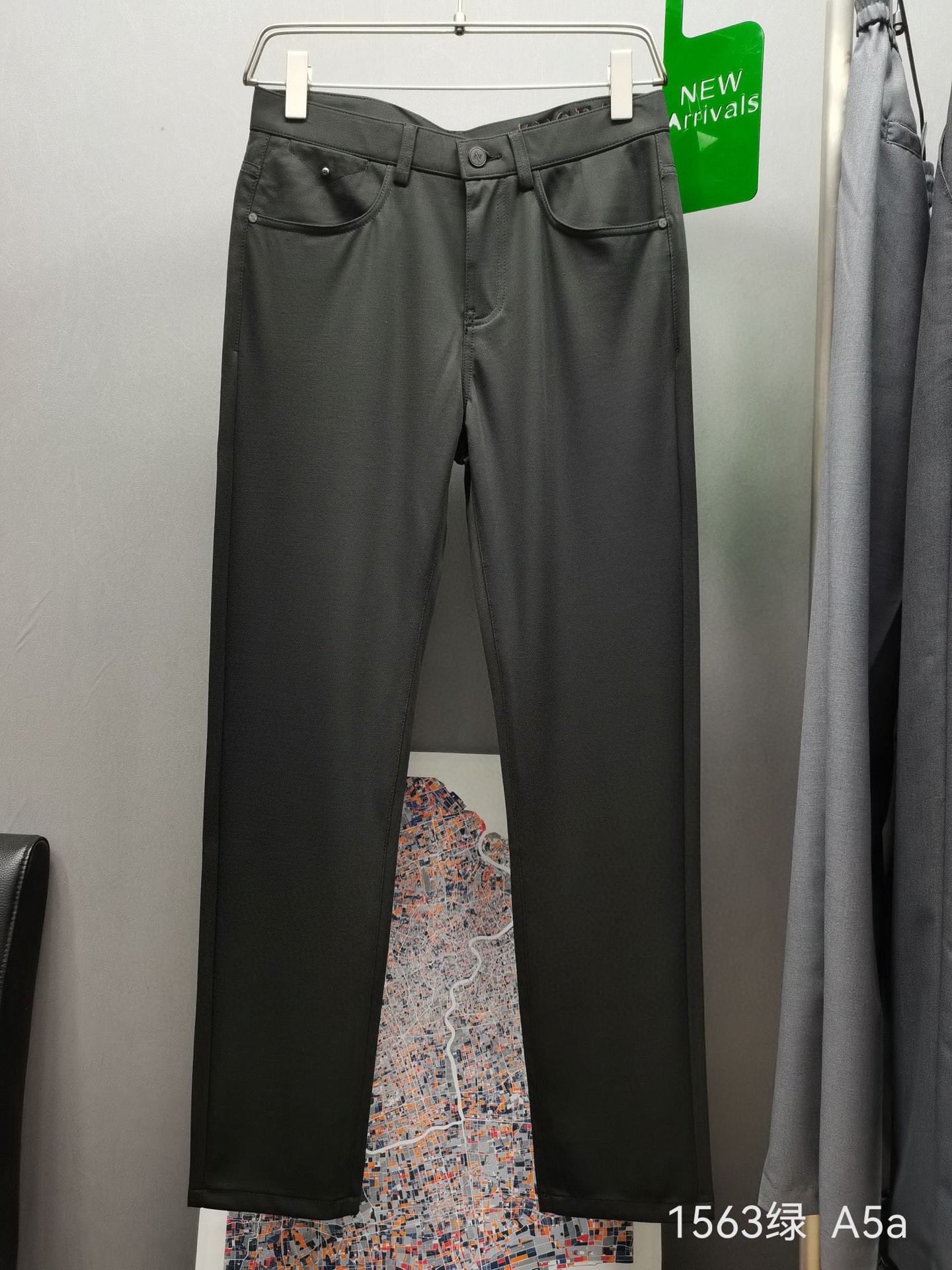 NO:124228,.Jenia Spring and Summer - New Ze five-bag casual pants, the fabric is comfortable and breathable, the waist embroidery uses classic brand elements, the skeleton edging, the pants are comfortable and inclusive!  Simple and versatile, the first choice for casual!  Model number 1563, color black, size 30-38, elastic waist L size waist 80-84, waist 2 feet 4-2 feet 5 wearable, zegna, alexander wang19860909.杰尼亚 春夏--新款 Ze五袋款休闲裤,面料舒适透气,腰内刺绣采用品牌经典元素,骨筋包边,裤型舒适包容性极强！简单百搭,休闲首选！ 款号1563 颜色黑 尺码30-38  弹力腰 L码腰围80-84,腰围2尺4-2尺5可穿,,zegna,alexander wang,Men's clothing