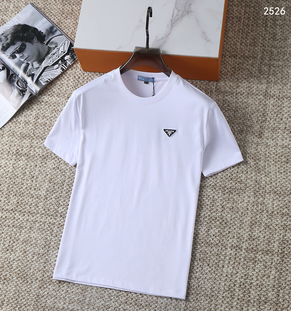 NO:124233,.【Prada】Stylish and simple short-sleeved T-shirt is famous for its simple and delicate design and high-quality details, perfectly cut, and the latest British hanging dot and line technology after the label is more perfect, the materials are meticulous, suitable for any occasion, excellent feel, comfortable and breathable! It is the choice of men who focus on practicality and quality. The original quality is synchronized by the official website [strong]. The new model is available for sale immediately, and there are large products [handshake] 174 140 catties wearing L size, and you can wear up to 200 catties! M-4XL., prada, T-shirt,tees, t-shirt,alexander wang19860909.【 普拉达】 时尚简约 短袖T恤 简洁细腻的设计和高质细节而闻名,裁剪完美,后标最新英国吊点线技术,更加完美,用料一丝不苟,适合任何场合, 手感极佳 舒服又透气! 是注重实用和品质的男士的选择.原單品質 官網同步[强].新款上市 即转即卖 有大货[握手] 174 140斤穿L码 最大可以穿200斤！M-4XL.,,prada,T-shirt,tees，t-shirt,alexander wang,Men's clothing