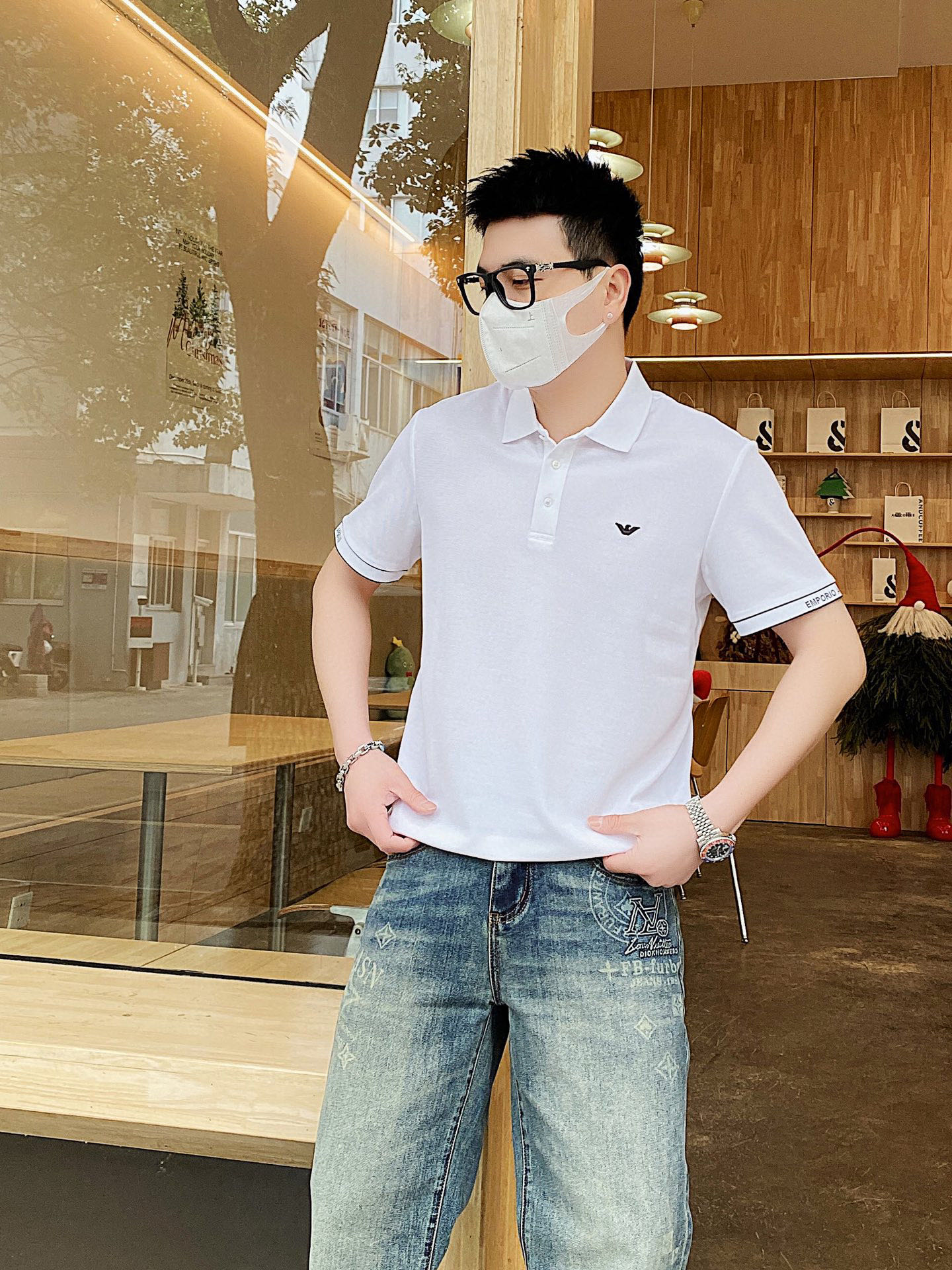 NO:125725,.【Armani】 Fashionable and simple short-sleeved T-shirt is famous for its simple and delicate design and high-quality details, perfectly cut, and the latest British hanging dot and line technology after the label is more perfect, the materials are meticulous, suitable for any occasion, excellent feel, comfortable and breathable! It is the choice of men who focus on practicality and quality. The original quality is synchronized by the official website [strong]. The new model is available for sale immediately, and there are large products [handshake] 174 140 catties wearing L size, and you can wear up to 190 catties! M-3XL., Armani, T-shirt,tees, t-shirt,alexander wang19860909.【 阿玛尼】 时尚简约 短袖T恤 简洁细腻的设计和高质细节而闻名,裁剪完美,后标最新英国吊点线技术,更加完美,用料一丝不苟,适合任何场合, 手感极佳 舒服又透气! 是注重实用和品质的男士的选择.原單品質 官網同步[强].新款上市 即转即卖 有大货[握手] 174 140斤穿L码 最大可以穿190斤！M-3XL.,,armani,T-shirt,tees，t-shirt,alexander wang,Men's clothing