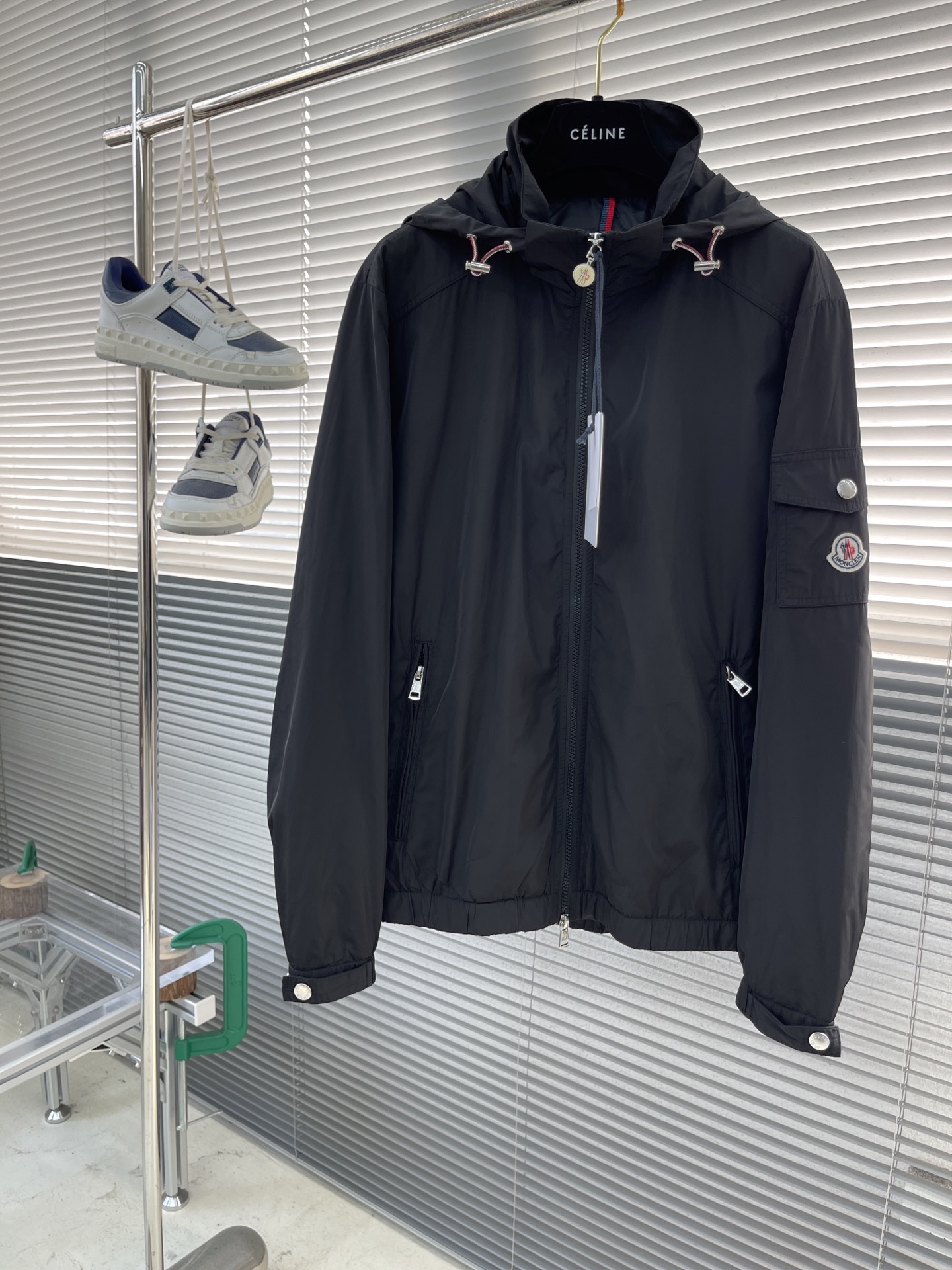 NO:125723,【彩】Simple spring jacket jacket windbreaker noble high-level order High-standard customization High-standard upper body is very stylish Classic and versatile Customer-supplied hardware Each has a unique logo. Any QQ fashion can be matched in winter. Real top order. The style is also very good. Slim fit style. Highly recommended. 175 140 catties wear L. Maximum wear about 200 catties. It is recommended to report height and weight code. M-3XL.,,Moncler, jackets & coats, jackets & coats, alexander wang19860909【 蒙口】春季简约 外套 夹克 风衣 贵族高级别要求订单 高标准定制　上身非常有型 经典百搭 客供五金 每颗都有独特logo 冬季任qq何时装都可以搭配　真正的顶级订单 版型上也是非常的好 修身版型 强烈推荐.175 140斤穿L 最大穿200斤左右 .建 议报身高体重配码 .M-3XL.,,Moncler,jackets & coats,jackets & coats,alexander wang,Men's clothing