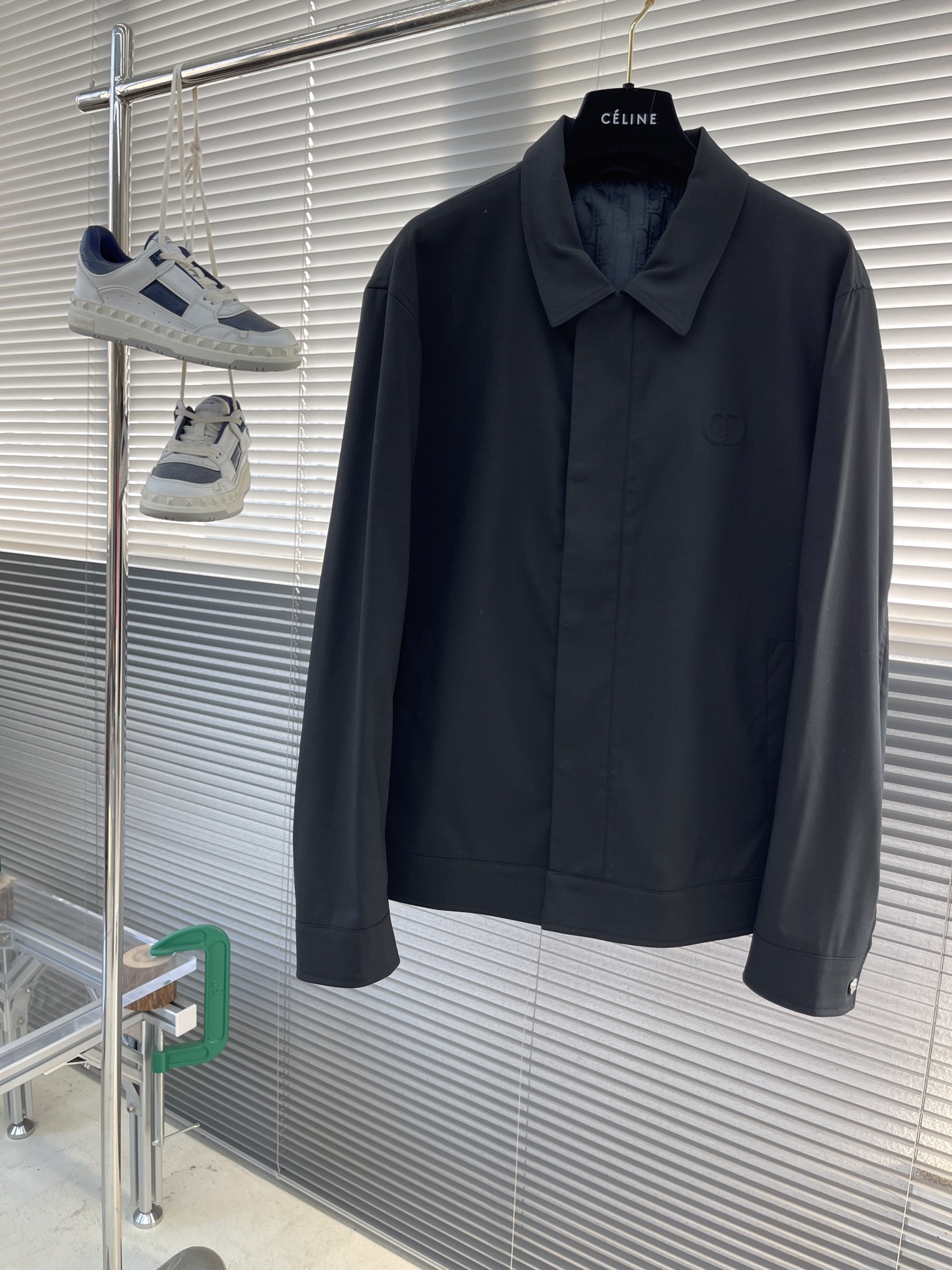 NO:125737,【Dio】Spring simple jacket, jacket, windbreaker, noble high-level order, high-standard customization, high-standard customization, very stylish, classic and versatile, customer-supplied hardware, each with a unique logo, can be matched in any qq fashion in winter, a true top order, the style is also very good, slim fit style, highly recommended. 175 140 catties wear L, maximum wear about 200 catties. It is recommended to report height and weight code. M-3XL.,,dior, jackets & coats, jackets & coats, alexander wang19860909【 迪奥】春季简约 外套 夹克 风衣 贵族高级别要求订单 高标准定制　上身非常有型 经典百搭 客供五金 每颗都有独特logo 冬季任qq何时装都可以搭配　真正的顶级订单 版型上也是非常的好 修身版型 强烈推荐.175 140斤穿L 最大穿200斤左右 .建 议报身高体重配码 .M-3XL.,,dior,jackets & coats,jackets & coats,alexander wang,Men's clothing