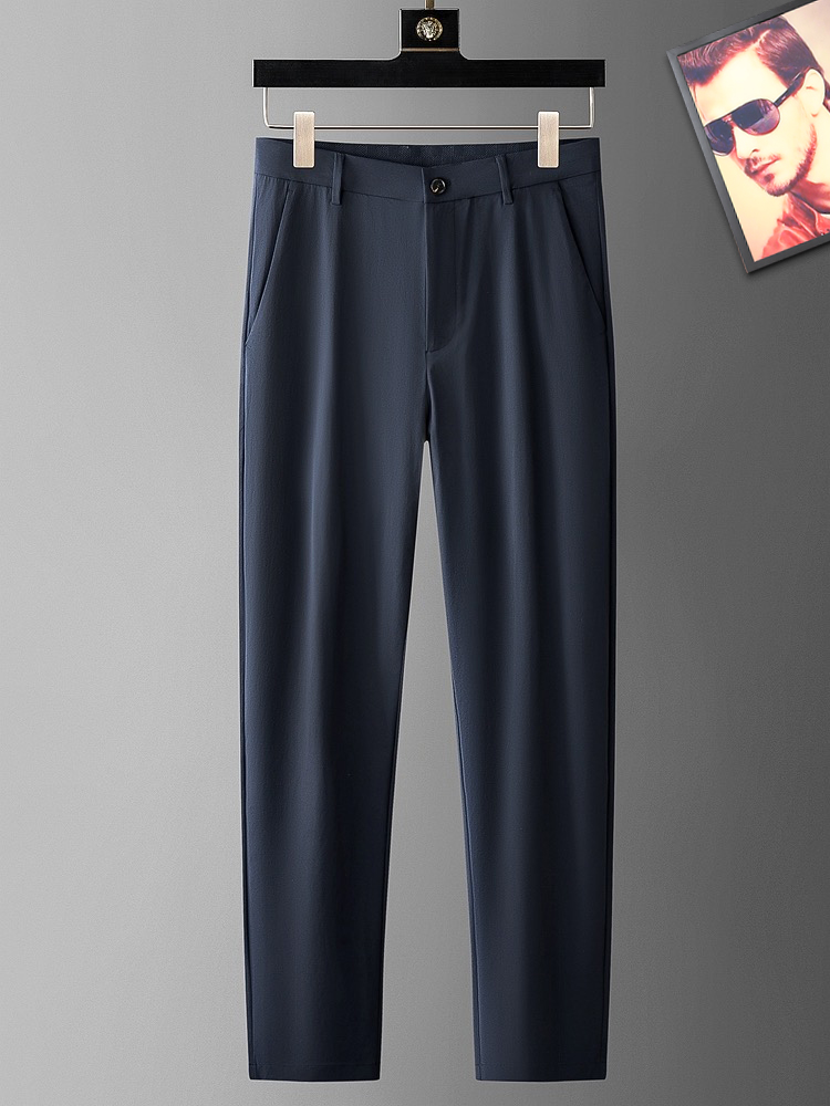NO:133198,【LV】Simple and fashionable. The spring and summer casual pants are very comfortable to wear, low-key and luxurious. They are very classy when worn. There is no need to say much about the style and cutting of the pants. The upper body is exquisite and vivid. The truly first-class quality is the true palace-level casual pants, which are made of Turkish cotton, produce the most famous tannin cloth. The quality is excellent, and the pants are soft after heavy washing!  Straight-footed style, not picky, the upper body is absolutely stylish, the waist is inlaid with silver jewelry, extremely luxurious. 30-40.,,louis vuitton,alexander wang19860909【 LV】简约时尚 春夏休闲裤身穿着非常舒适 低调不失奢华 穿出去非常有档次,裤型款式和裁剪亦无需多言 上身精致跃然.真正一等一顶级质料 真正殿堂级的休闲裤,选用土耳其的棉花 生产出最有名的单宁布 品质卓然,经过重水洗使得裤子很柔软！直脚的版型 不挑人 上身绝对的有型 裤腰镶嵌银饰达人设计 极度奢华.30-40.,,louis vuitton,alexander wang,Men's clothing