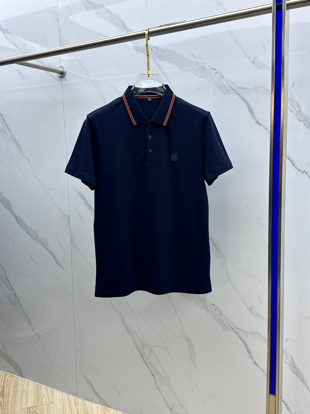 NO:128767,.【Jenia】 Fashionable and simple short-sleeved T-shirt is famous for its simple and delicate design and high-quality details, perfectly cut, and the latest British hanging dot and thread technology after the label is more perfect, the materials are meticulous, suitable for any occasion, excellent feel, comfortable and breathable! It is the choice of men who focus on practicality and quality. The original quality is synchronized by the official website [strong]. The new model is available for sale immediately, and there are large products [handshake] 174 140 catties wearing L size, and you can wear up to 200 catties! M-4XL.,zegna,T-shirt,tees,t-shirt,alexander wang19860909.【 杰尼亚】 时尚简约 短袖T恤 简洁细腻的设计和高质细节而闻名,裁剪完美,后标最新英国吊点线技术,更加完美,用料一丝不苟,适合任何场合, 手感极佳 舒服又透气! 是注重实用和品质的男士的选择.原單品質 官網同步[强].新款上市 即转即卖 有大货[握手] 174 140斤穿L码 最大可以穿200斤！M-4XL.,,zegna,T-shirt,tees，t-shirt,alexander wang,Men's clothing