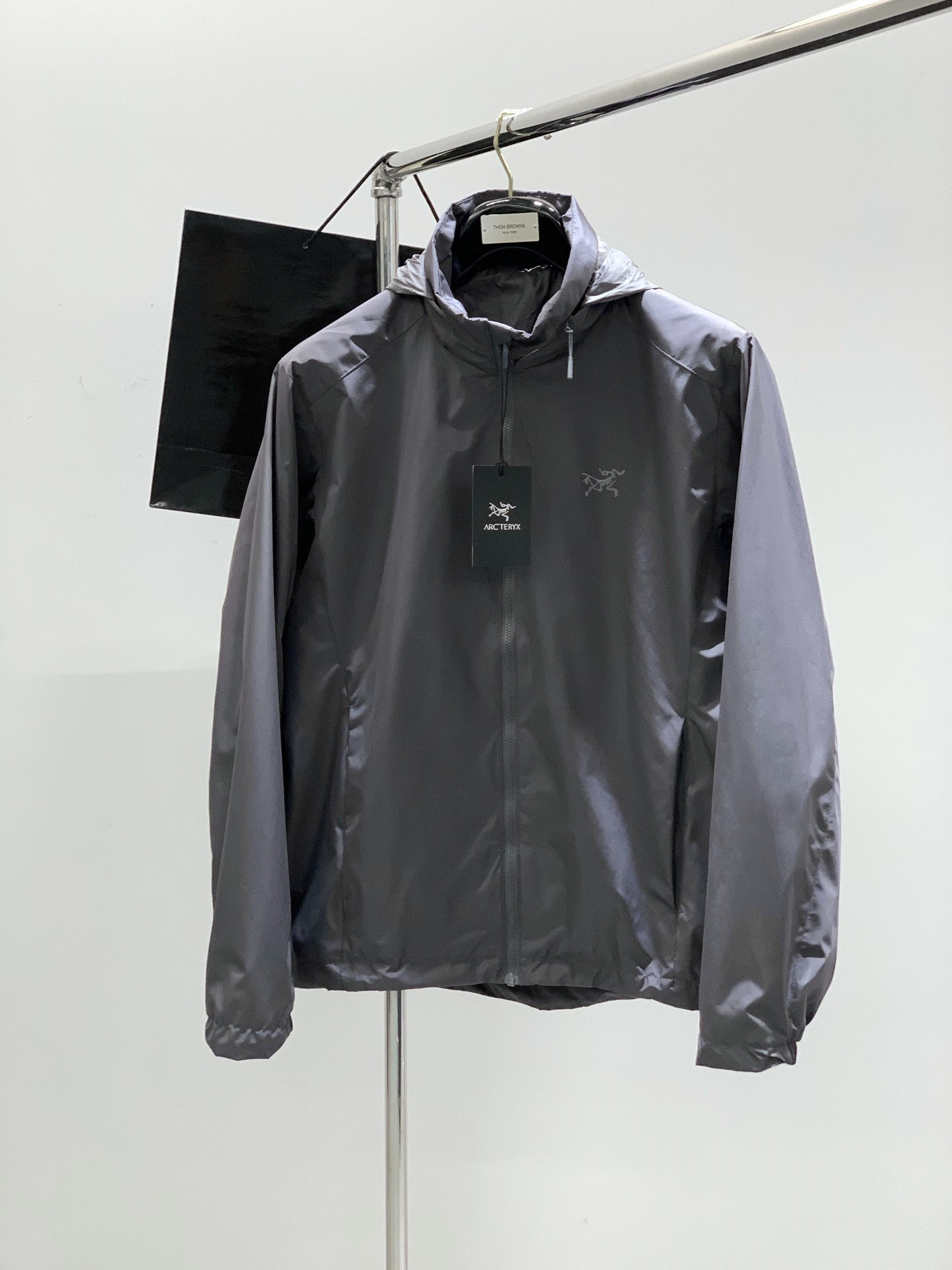 NO:130569,【Archaew Bird】Simple spring jacket, windbreaker, jacket, noble high-level order, high-standard customization, high-standard customization, very stylish, classic and versatile, customer-supplied hardware, each with a unique logo, any fashion can be matched in winter, a true top order, the style is also very good, slim fit, highly recommended. 175 140 catties wear L, maximum wear about 190 catties. It is recommended to report height and weight code. M-3XL...,arc'teryx,jackets & coats,jackets & coats,alexander wang19860909【 始祖鸟】春季简约 外套 风衣 夹克贵族高级别要求订单 高标准定制　上身非常有型 经典百搭 客供五金 每颗都有独特logo 冬季任何时装都可以搭配　真正的顶级订单 版型上也是非常的好 修身版型 强烈推荐.175 140斤穿L 最大穿190斤左右 .建 议报身高体重配码 .M-3XL..,arc'teryx,jackets & coats,jackets & coats,alexander wang,Men's clothing