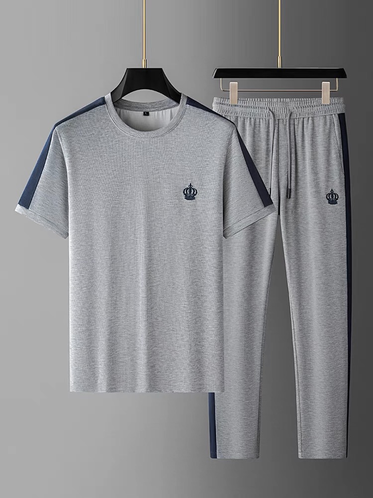 NO:136425,【DG】Hot-up a high-end!  Aristocratic suit [Rose][Rose] The original single-quality exclusive high-quality major brand suits are all top European and American styles and fabrics handmade, and the works of the world's top designers, with international fashion brands, reflecting elegance, personality, fashion. Our company does not attract customers at low prices, but starts with quality, taste, connotation and some top design elements. 175 140 catties. Wearing L can wear 200 catties. Standard size M-4XL.,,Dolce&Gabbana,alexander wang19860909【 DG】爆款a 高端 ！贵族套装 [玫瑰][玫瑰]原单品质独家首选高品质各大品牌套装,全是欧美顶级爆款花色及面料手工,世界顶尖设计师作品,具备国际时尚大牌元素,体现高雅、个性、时尚[强][强][强].本公司不是以低价格吸引客户,是以品质、品味、内涵以及一些顶级设计元素为起点.175 140斤 穿L 可以穿200斤.标准尺码 M-4XL.,,Dolce&Gabbana,alexander wang,Men's clothing