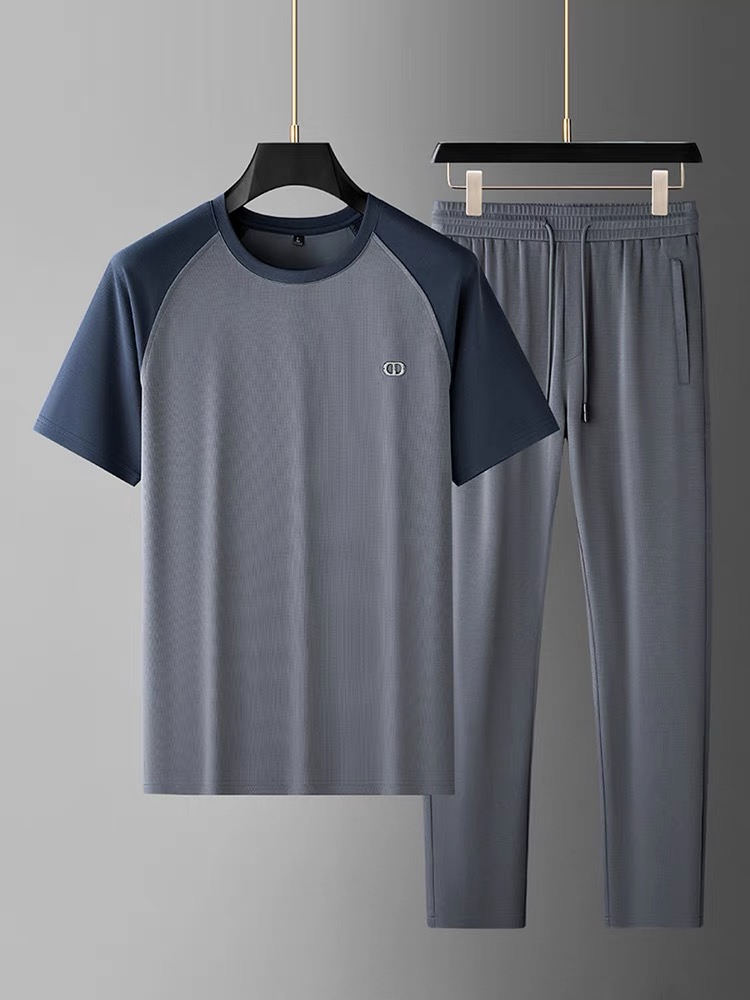 NO:132056,【Dio】Hot-up a high-end!  Aristocratic suit [Rose][Rose] The original single-quality exclusive high-quality major brand suits are all top European and American styles and fabrics handmade, and the works of the world's top designers, with international fashion brands, reflecting elegance, personality, fashion. Our company does not attract customers at low prices, but starts with quality, taste, connotation and some top design elements. 175 140 catties. Wearing L can wear 200 catties. Standard size M-4XL.,,dior,alexander wang19860909【 迪奥】爆款a 高端 ！贵族套装 [玫瑰][玫瑰]原单品质独家首选高品质各大品牌套装,全是欧美顶级爆款花色及面料手工,世界顶尖设计师作品,具备国际时尚大牌元素,体现高雅、个性、时尚[强][强][强].本公司不是以低价格吸引客户,是以品质、品味、内涵以及一些顶级设计元素为起点.175 140斤 穿L 可以穿200斤.标准尺码 M-4XL.,,dior,alexander wang,Men's clothing