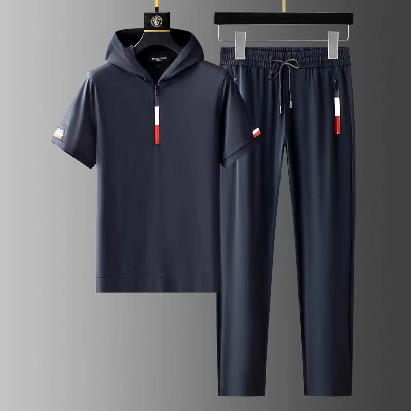 NO:132087,【TB】Hot-up a high-end!  Aristocratic suit [Rose][Rose] The original single-quality exclusive high-quality major brand suits are all top European and American styles and fabrics handmade, and the works of the world's top designers, with international fashion brands, reflecting elegance, personality, fashion [Strong][Strong][Strong][Strong][Strong][Strong][Strong]. Our company does not attract customers at low prices, but starts with quality, taste, connotation and some top design elements. 175 140 catties. 200 catties can be worn with XL. Standard size L-5XL. One size smaller.,,alexander wang19860909【 TB】爆款a 高端 ！贵族套装 [玫瑰][玫瑰]原单品质独家首选高品质各大品牌套装,全是欧美顶级爆款花色及面料手工,世界顶尖设计师作品,具备国际时尚大牌元素,体现高雅、个性、时尚[强][强][强].本公司不是以低价格吸引客户,是以品质、品味、内涵以及一些顶级设计元素为起点.175 140斤 穿XL 可以穿200斤.标准尺码 L-5XL.偏小一码.,,alexander wang,Men's clothing