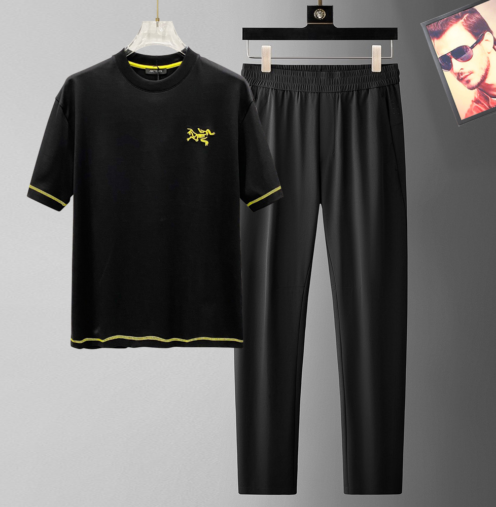 NO:510290,[Architecture Bird] Hot version a high-end!  Aristocratic suit [Rose][Rose] The original single-quality exclusive high-quality major brand suits are all top European and American styles and fabrics handmade, and the works of the world's top designers, with international fashion brands, reflecting elegance, personality, fashion. Our company does not attract customers at low prices, but starts with quality, taste, connotation and some top design elements. 175 catties can wear 190 catties. Standard size M-3XL.,arc'teryx,alexander wang19860909【 始祖鸟】爆款a 高端 ！贵族套装 [玫瑰][玫瑰]原单品质独家首选高品质各大品牌套装,全是欧美顶级爆款花色及面料手工,世界顶尖设计师作品,具备国际时尚大牌元素,体现高雅、个性、时尚[强][强][强].本公司不是以低价格吸引客户,是以品质、品味、内涵以及一些顶级设计元素为起点.175 斤 穿L 可以穿190斤.标准尺码 M-3XL.,arc'teryx,alexander wang,Men's clothing