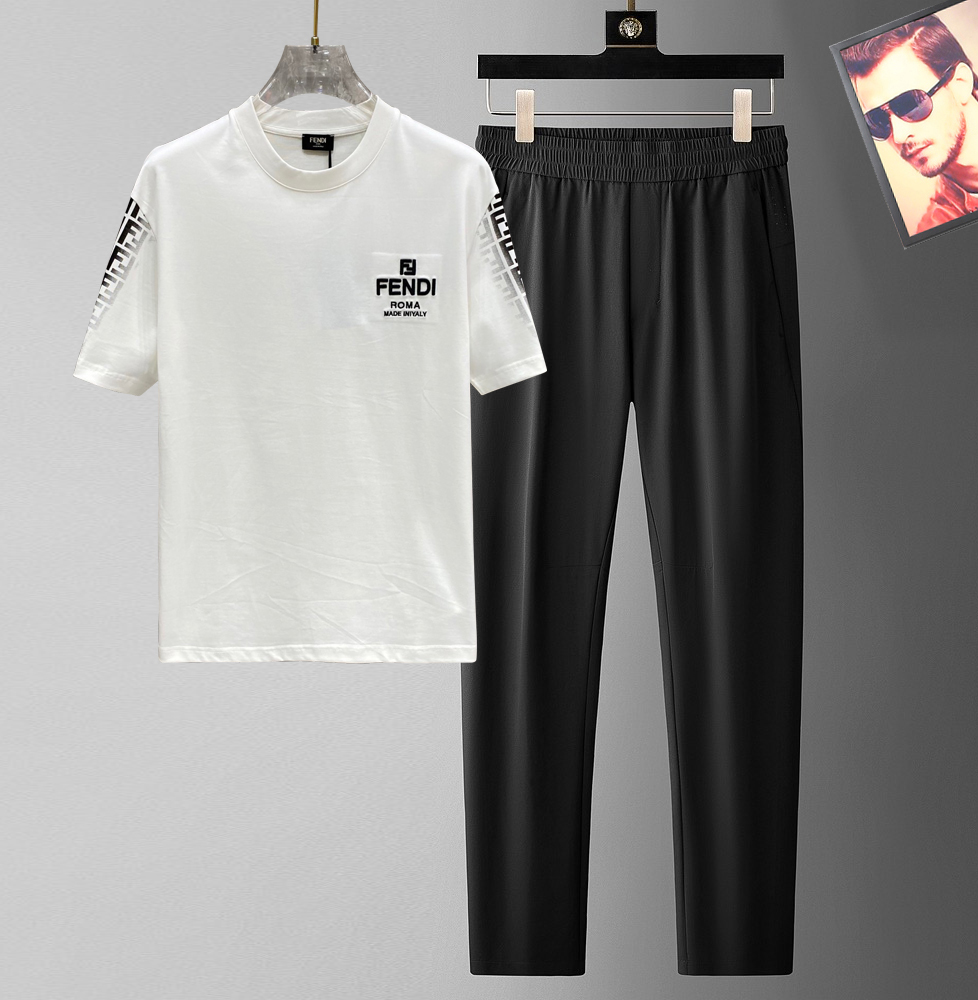 NO:510265,【Fendi】Hot-up a high-end!  Aristocratic suit [Rose][Rose] The original single-quality exclusive high-quality major brand suits are all top European and American styles and fabrics handmade, and the works of the world's top designers, with international fashion brands, reflecting elegance, personality, fashion. Our company does not attract customers at low prices, but starts with quality, taste, connotation and some top design elements. 175 140 catties. Wearing L can wear 190 catties. Standard size M-3XL.,,fendi,alexander wang19860909【 芬迪】爆款a 高端 ！贵族套装 [玫瑰][玫瑰]原单品质独家首选高品质各大品牌套装,全是欧美顶级爆款花色及面料手工,世界顶尖设计师作品,具备国际时尚大牌元素,体现高雅、个性、时尚[强][强][强].本公司不是以低价格吸引客户,是以品质、品味、内涵以及一些顶级设计元素为起点.175 140斤 穿L 可以穿190斤.标准尺码 M-3XL.,,fendi,alexander wang,Men's clothing