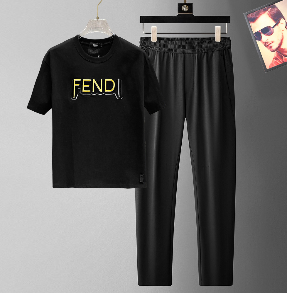 NO:510269,【Fendi】Hot-up a high-end!  Aristocratic suit [Rose][Rose] The original single-quality exclusive high-quality major brand suits are all top European and American styles and fabrics handmade, and the works of the world's top designers, with international fashion brands, reflecting elegance, personality, fashion. Our company does not attract customers at low prices, but starts with quality, taste, connotation and some top design elements. 175 140 catties. Wear L can wear 190 catties. Standard size M-3XL.,,fendi,alexander wang19860909【 芬迪】爆款a 高端 ！贵族套装 [玫瑰][玫瑰]原单品质独家首选高品质各大品牌套装,全是欧美顶级爆款花色及面料手工,世界顶尖设计师作品,具备国际时尚大牌元素,体现高雅、个性、时尚[强][强][强].本公司不是以低价格吸引客户,是以品质、品味、内涵以及一些顶级设计元素为起点.175 140斤 穿L 可以穿190斤.标准尺码 M-3XL.,,fendi,alexander wang,Men's clothing