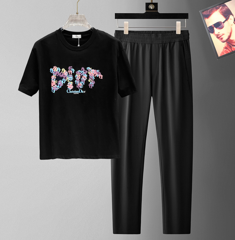 NO:510272,【Dio】Hot-up a high-end!  Aristocratic suit [Rose][Rose] The original single-quality exclusive high-quality major brand suits are all top European and American styles and fabrics handmade, and the works of the world's top designers, with international fashion brands, reflecting elegance, personality, fashion. Our company does not attract customers at low prices, but starts with quality, taste, connotation and some top design elements. 175 140 catties. Wear L can wear 190 catties. Standard size M-3XL.,,dior,alexander wang19860909【 迪奥】爆款a 高端 ！贵族套装 [玫瑰][玫瑰]原单品质独家首选高品质各大品牌套装,全是欧美顶级爆款花色及面料手工,世界顶尖设计师作品,具备国际时尚大牌元素,体现高雅、个性、时尚[强][强][强].本公司不是以低价格吸引客户,是以品质、品味、内涵以及一些顶级设计元素为起点.175 140斤 穿L 可以穿190斤.标准尺码 M-3XL.,,dior,alexander wang,Men's clothing