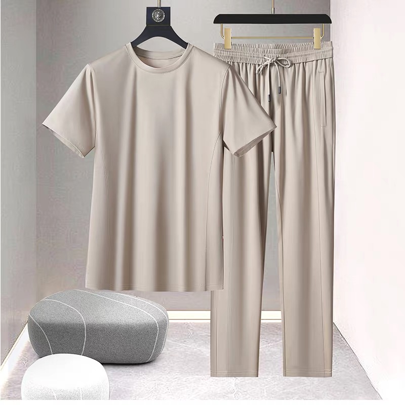 NO:432364,【TB】Hot-up a high-end!  Aristocratic suit [Rose][Rose] The original single-quality exclusive high-quality major brand suits are all top European and American styles and fabrics handmade, and the works of the world's top designers, with international fashion brands, reflecting elegance, personality, fashion. Our company does not attract customers at low prices, but starts with quality, taste, connotation and some top design elements. 175 140 catties. Wearing L can wear 200 catties. Standard size M-4XL.,,alexander wang19860909【 TB】爆款a 高端 ！贵族套装 [玫瑰][玫瑰]原单品质独家首选高品质各大品牌套装,全是欧美顶级爆款花色及面料手工,世界顶尖设计师作品,具备国际时尚大牌元素,体现高雅、个性、时尚[强][强][强].本公司不是以低价格吸引客户,是以品质、品味、内涵以及一些顶级设计元素为起点.175 140斤 穿L 可以穿200斤.标准尺码 M-4XL.,,alexander wang,Men's clothing