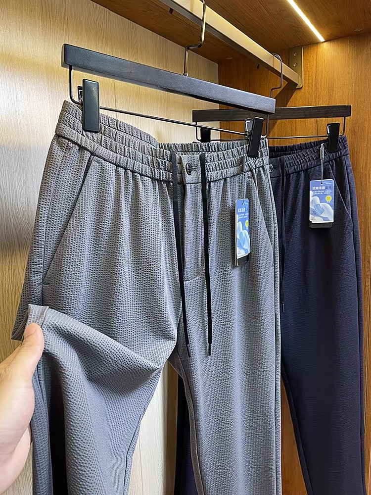 Luxurious and Classy Spring/Summer Thongs by AMANI: Comfortable, Stylish, Tailored Pants with Silver Detail. - 图片 4