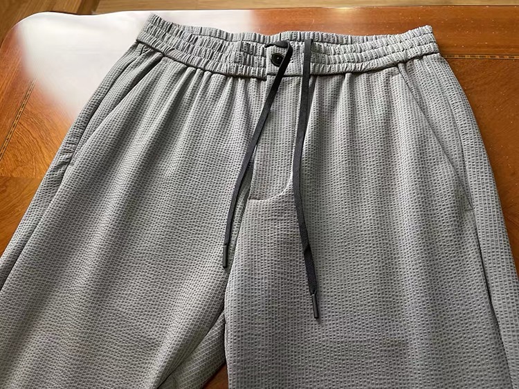 Luxurious and Classy Spring/Summer Thongs by AMANI: Comfortable, Stylish, Tailored Pants with Silver Detail. - 图片 5