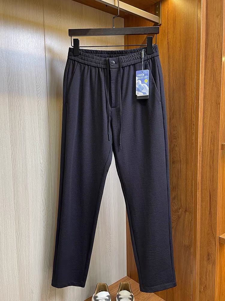 Luxurious and Classy Spring/Summer Thongs by AMANI: Comfortable, Stylish, Tailored Pants with Silver Detail. - 图片 2