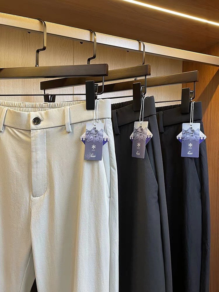 Luxurious Spring/Summer Pants by Amani: Comfortable, Classy, Tailored with Silver Detail. - 图片 5