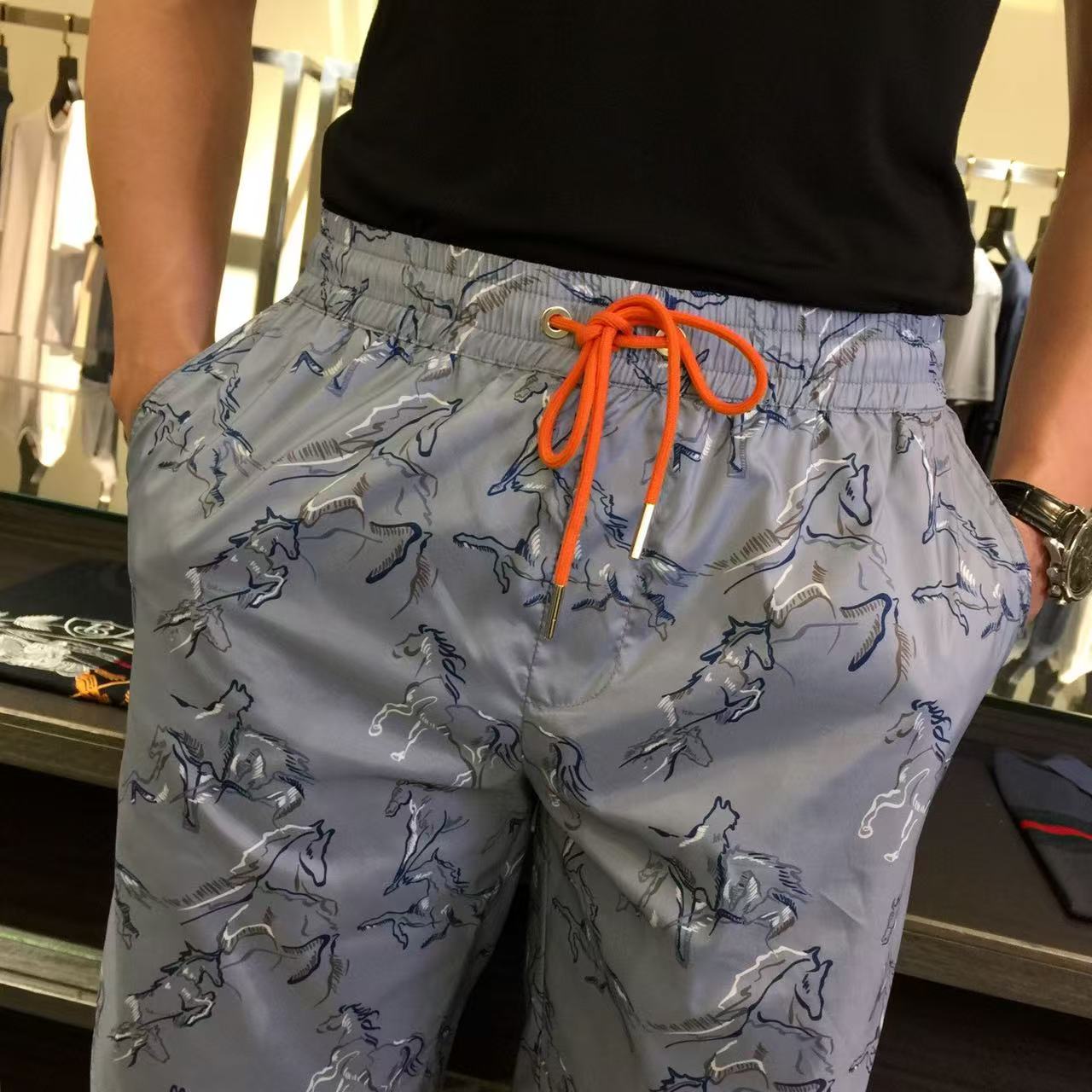 Stylish Turkish Cotton Shorts with Sophisticated Design and High Quality Materials - 图片 3