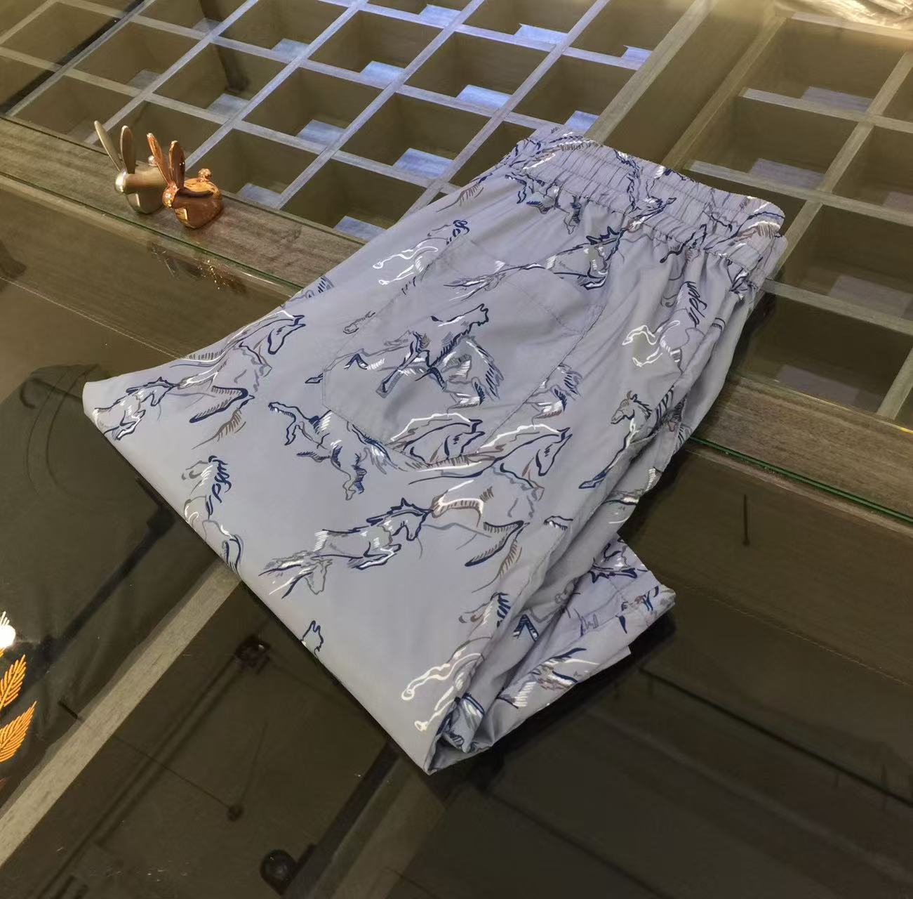 Stylish Turkish Cotton Shorts with Sophisticated Design and High Quality Materials - 图片 4