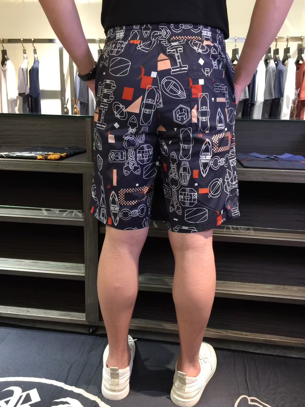 Fashionable Turkish Cotton Shorts: Comfortable, Stylish, High Quality, Luxurious Design, Silver Waist Detail. - 图片 2