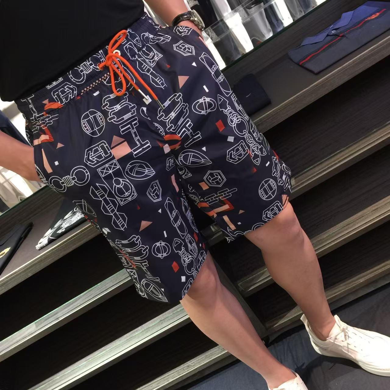 Fashionable Turkish Cotton Shorts: Comfortable, Stylish, High Quality, Luxurious Design, Silver Waist Detail. - 图片 3