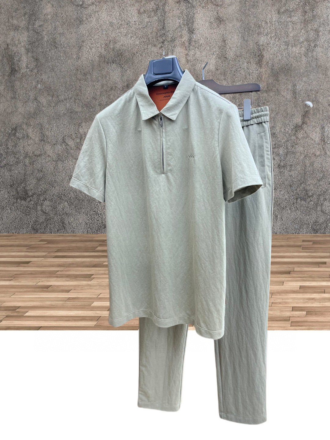 NO:510281,[Jenia] Hot-selling a high-end!  Aristocratic suit [Rose][Rose] The original single-quality exclusive high-quality major brand suits are all top European and American styles and fabrics handmade, and the works of the world's top designers, with international fashion brands, reflecting elegance, personality, fashion [Strong][Strong][Strong][Strong][Strong][Strong][Strong]. Our company does not attract customers at low prices, but starts with quality, taste, connotation and some top design elements. 175 140 catties. 200 catties can be worn by wearing L. Standard size M-4XL.,,zegna,alexander wang19860909【 杰尼亚】爆款a 高端 ！贵族套装 [玫瑰][玫瑰]原单品质独家首选高品质各大品牌套装,全是欧美顶级爆款花色及面料手工,世界顶尖设计师作品,具备国际时尚大牌元素,体现高雅、个性、时尚[强][强][强].本公司不是以低价格吸引客户,是以品质、品味、内涵以及一些顶级设计元素为起点.175 140斤 穿L 可以穿200斤.标准尺码 M-4XL.,,zegna,alexander wang,Men's clothing