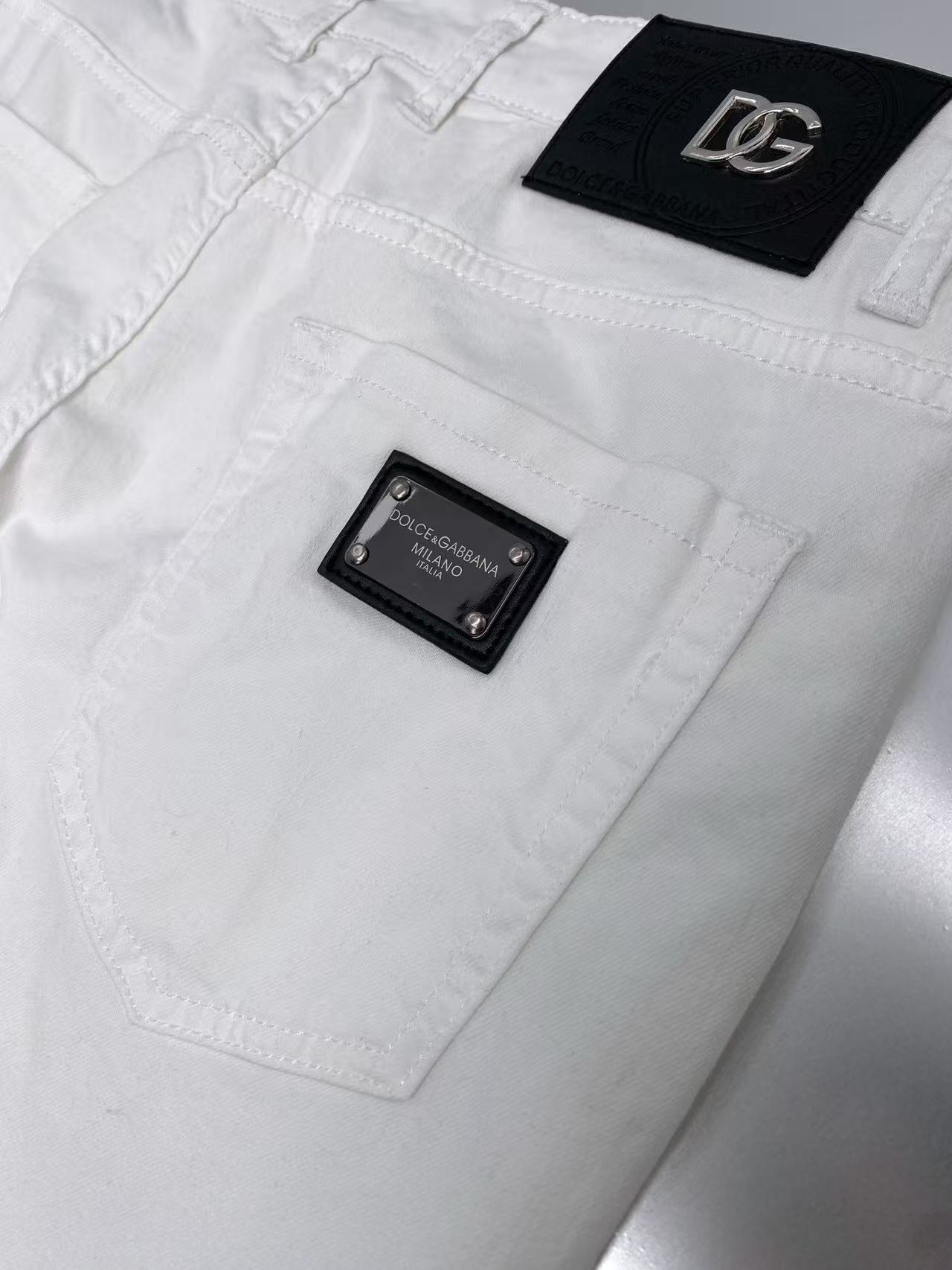 Stylish and Luxurious Summer Leisure Pants with Sophisticated Design and Low-Key Comfort - 图片 7