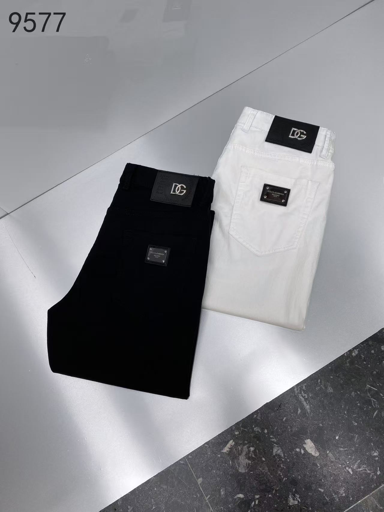 Stylish and Luxurious Summer Leisure Pants with Sophisticated Design and Low-Key Comfort - 图片 4