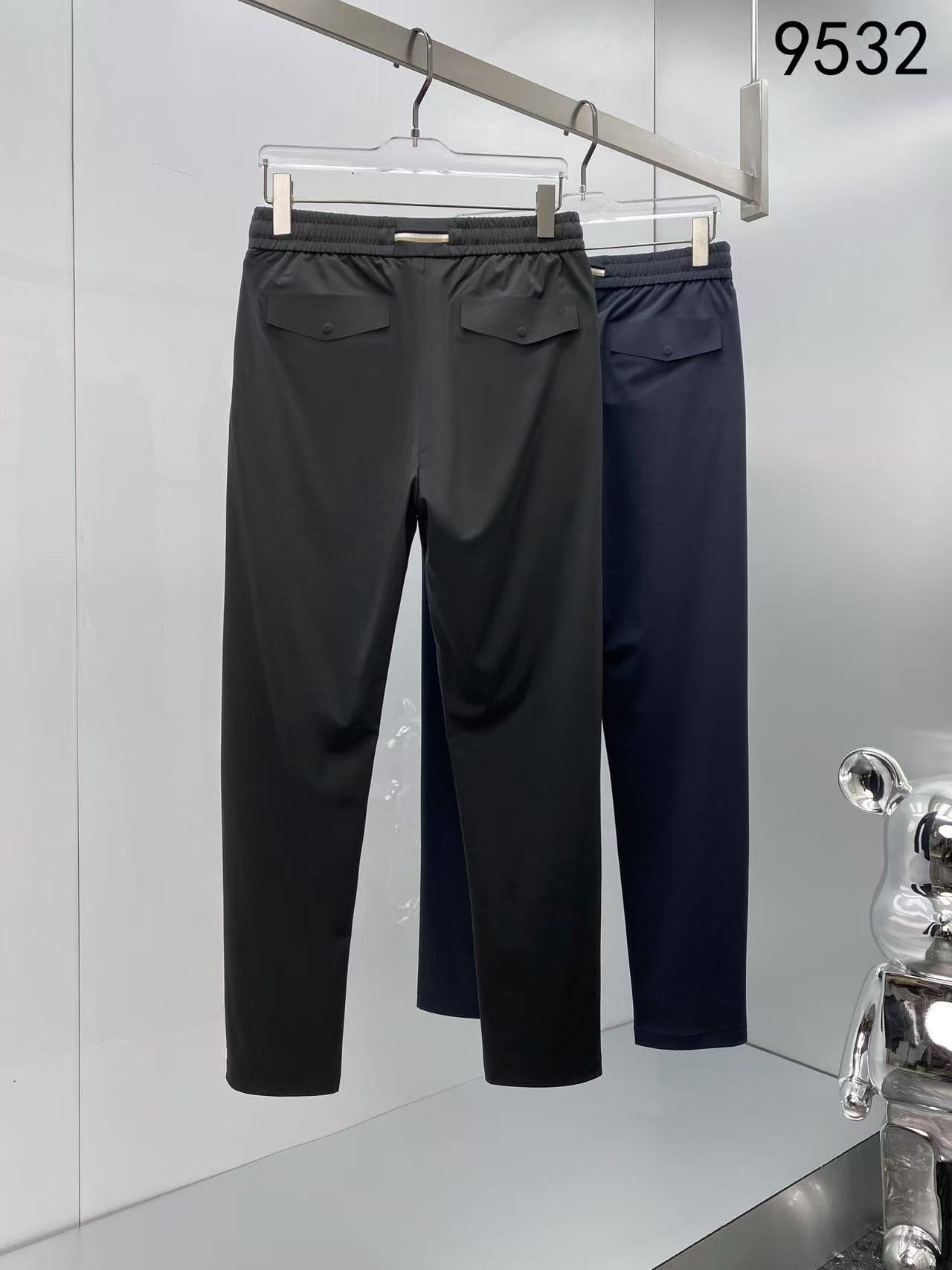 Stylish, Comfortable, Classy: Luxurious Silver-Waist Pants for Straight-Footed Layouts. - 图片 3